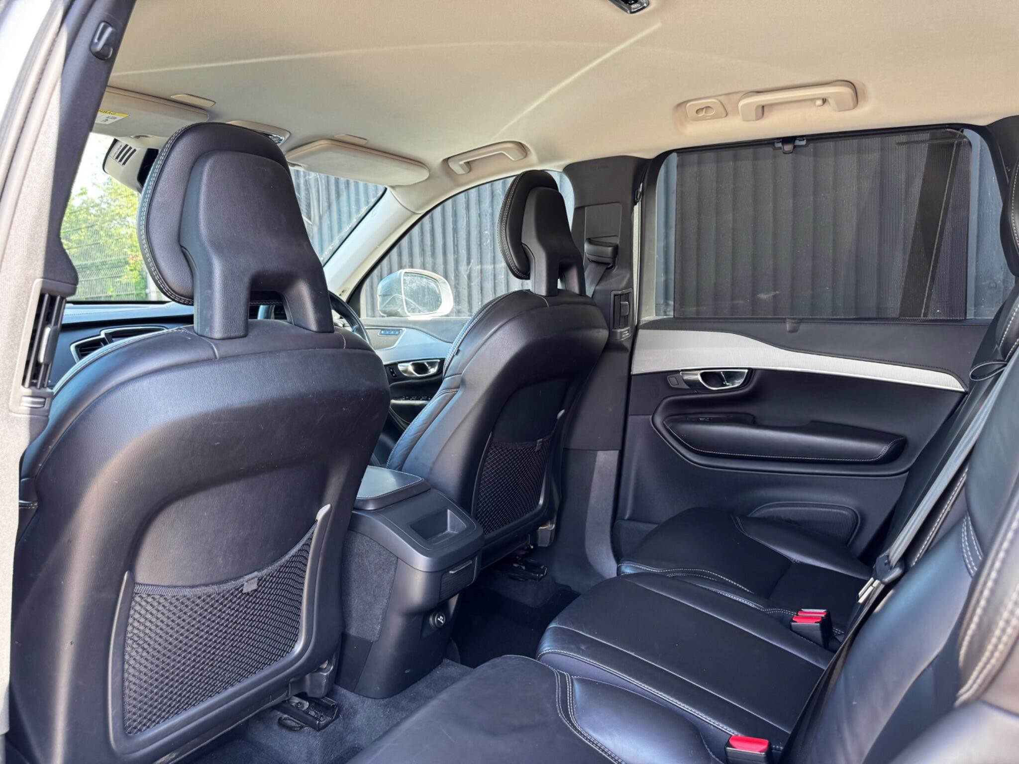 Volvo XC90 view 25