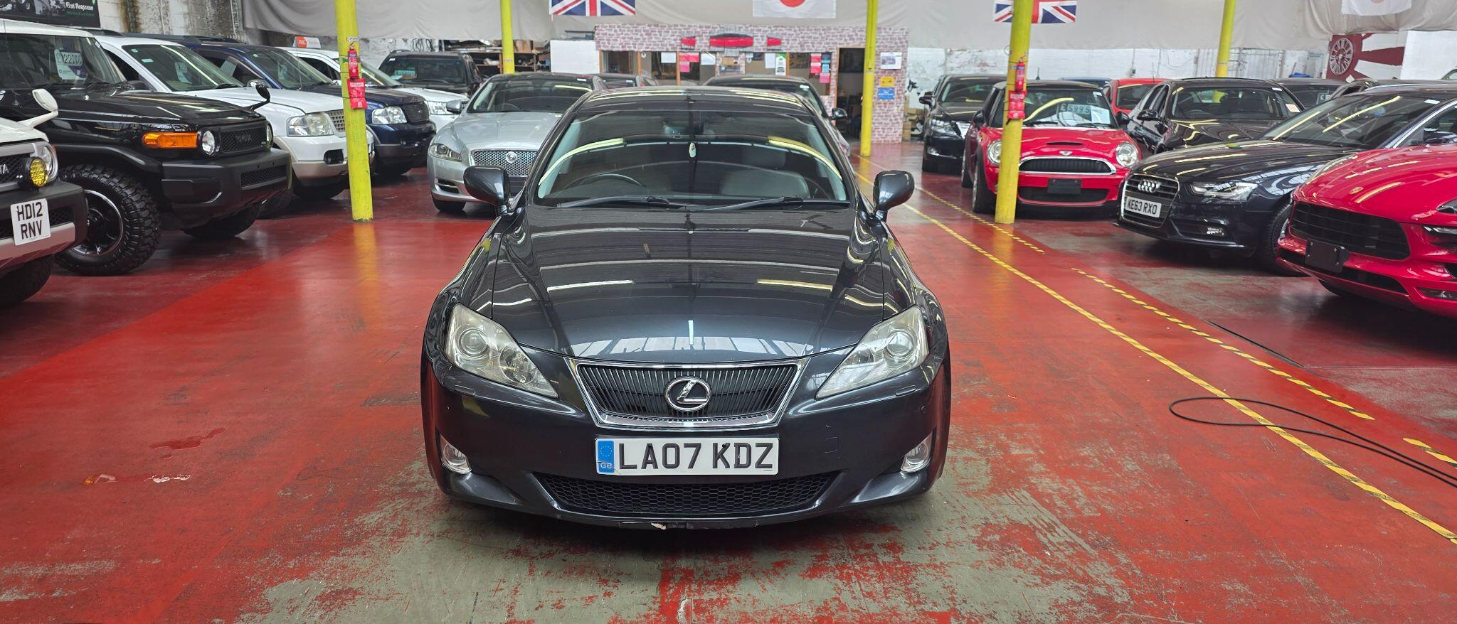 Lexus IS view 2