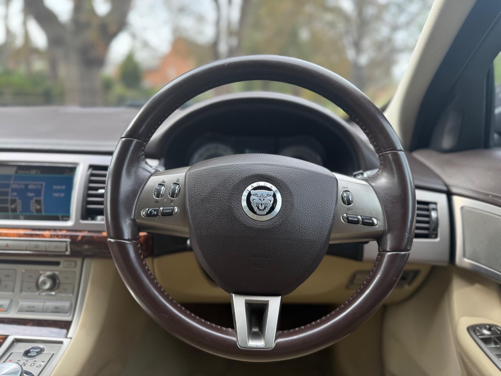 2008 Jaguar XF image 31
