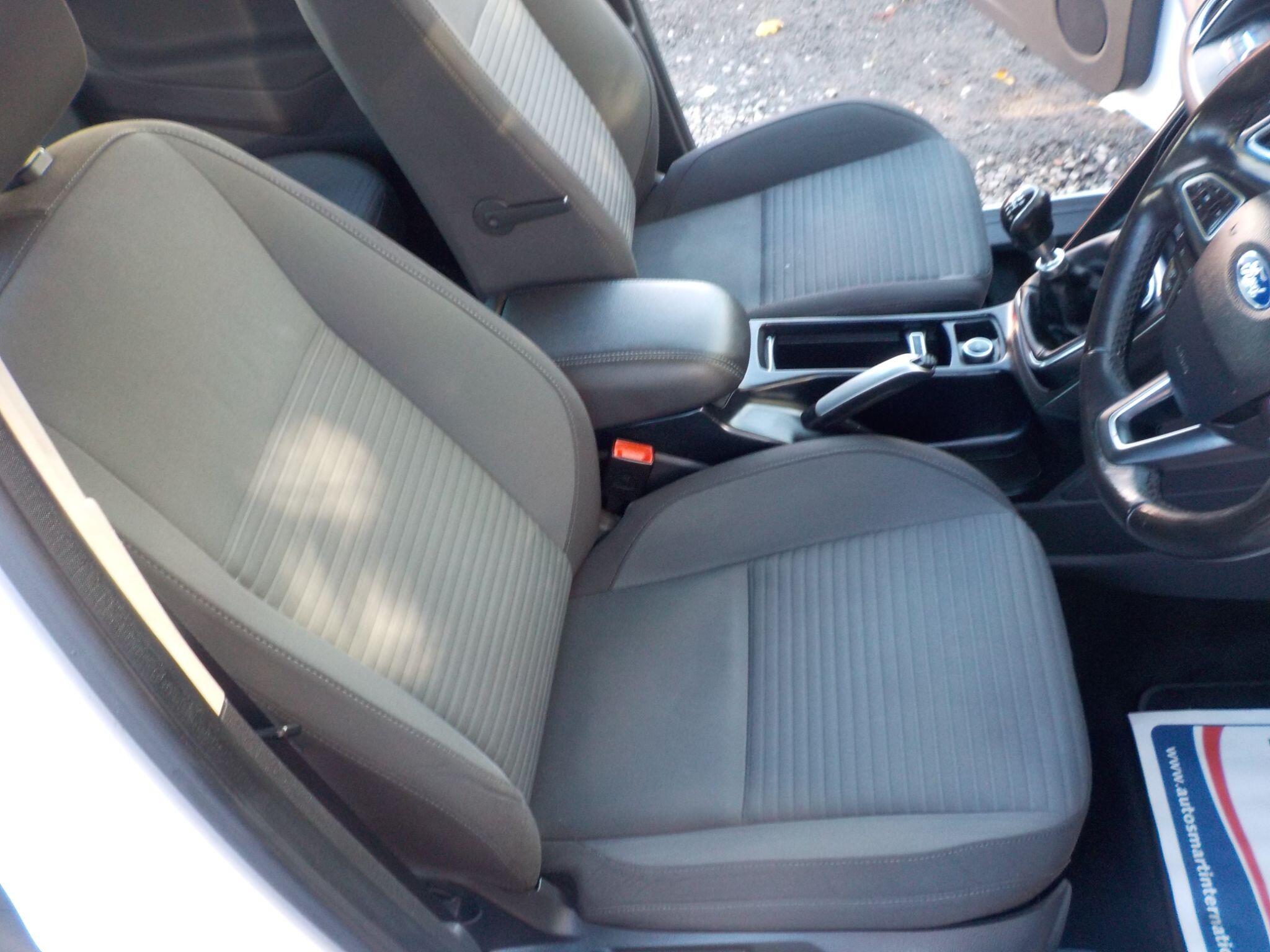 Ford C-Max 1.6 TDCi Titanium Euro 5 5dr