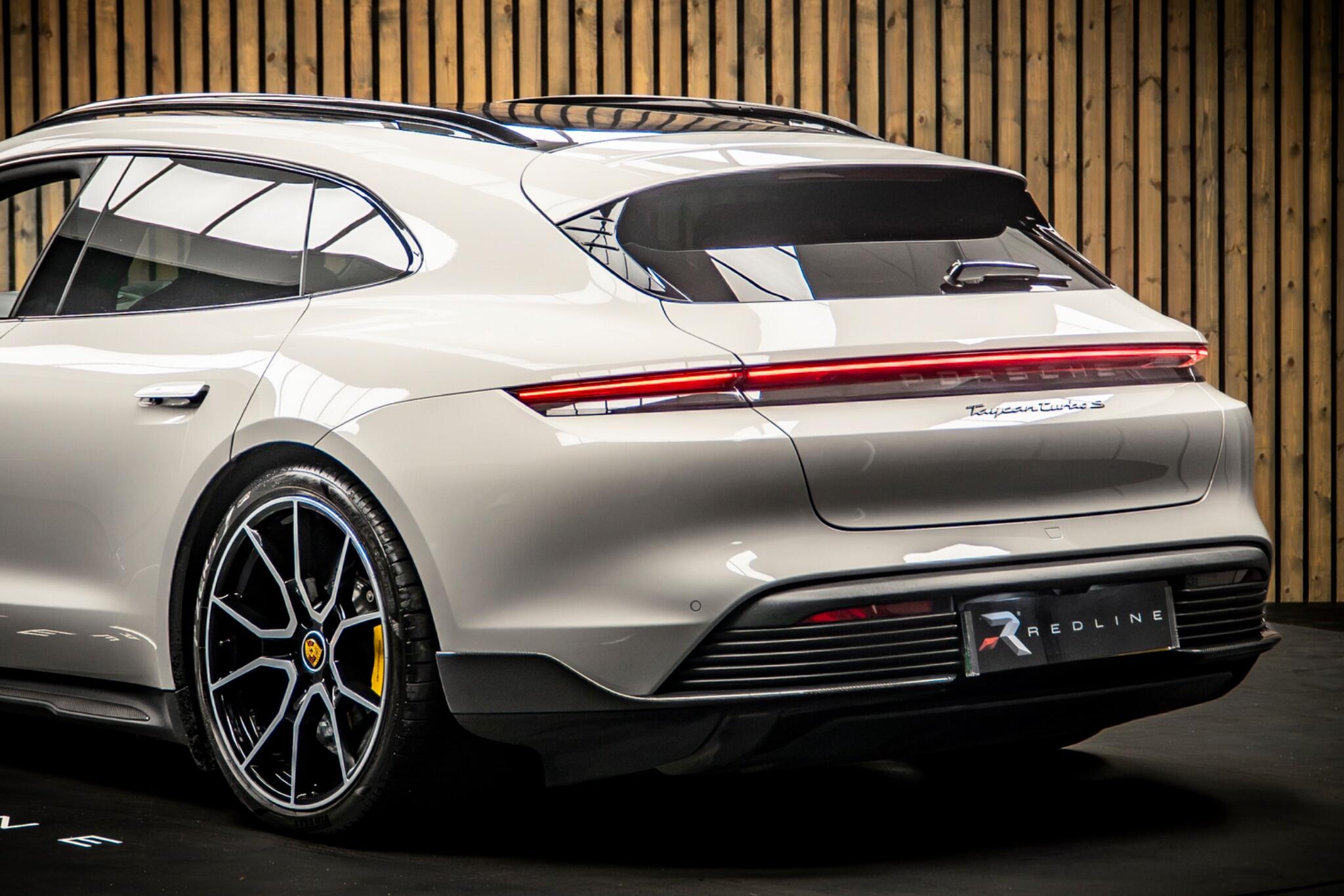 Porsche Taycan view 20