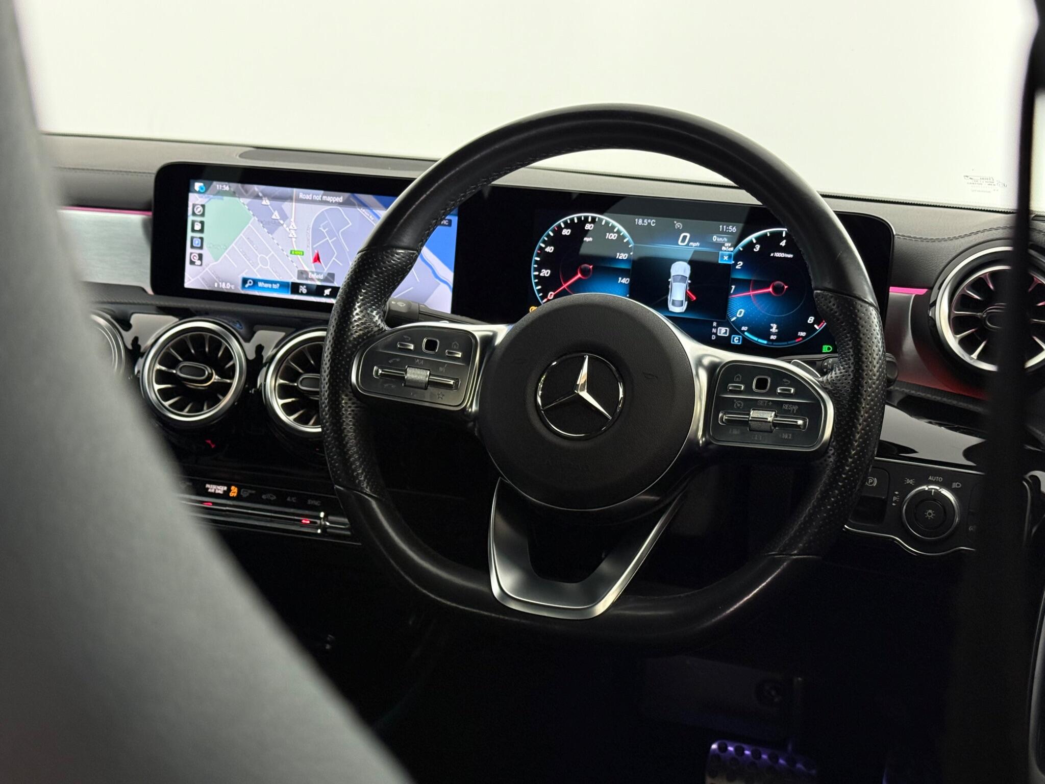 Mercedes-Benz Cla view 13