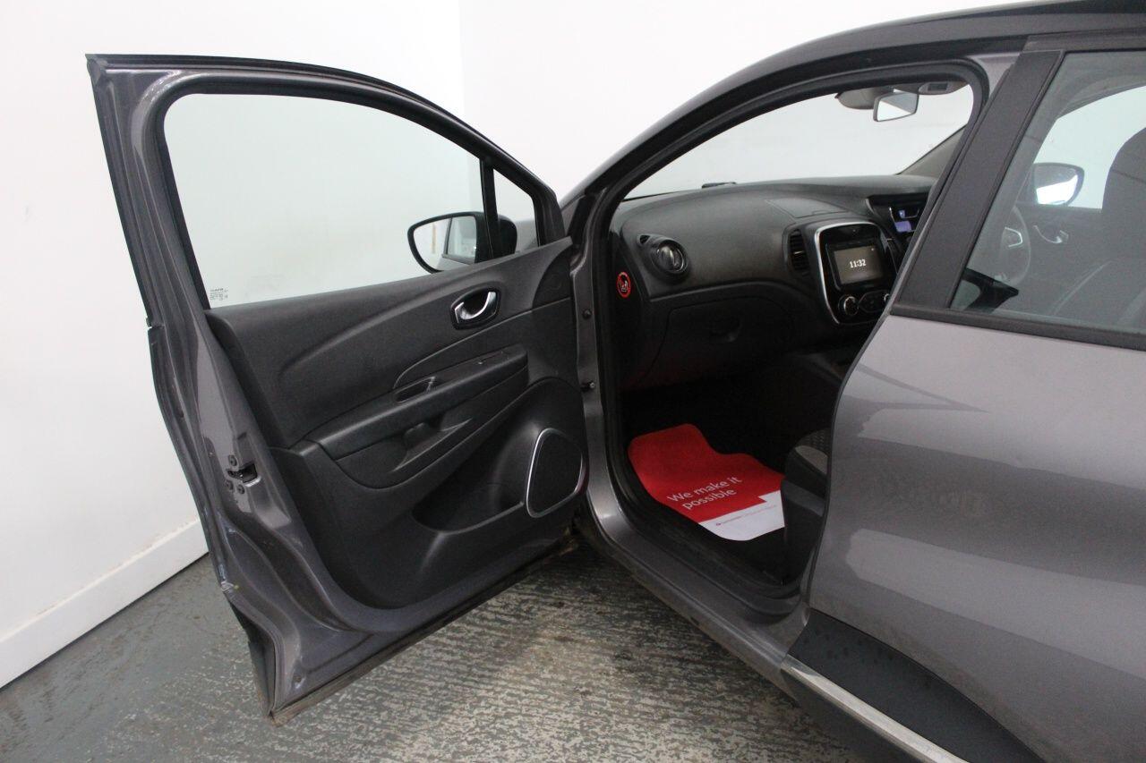 Renault Captur view 26
