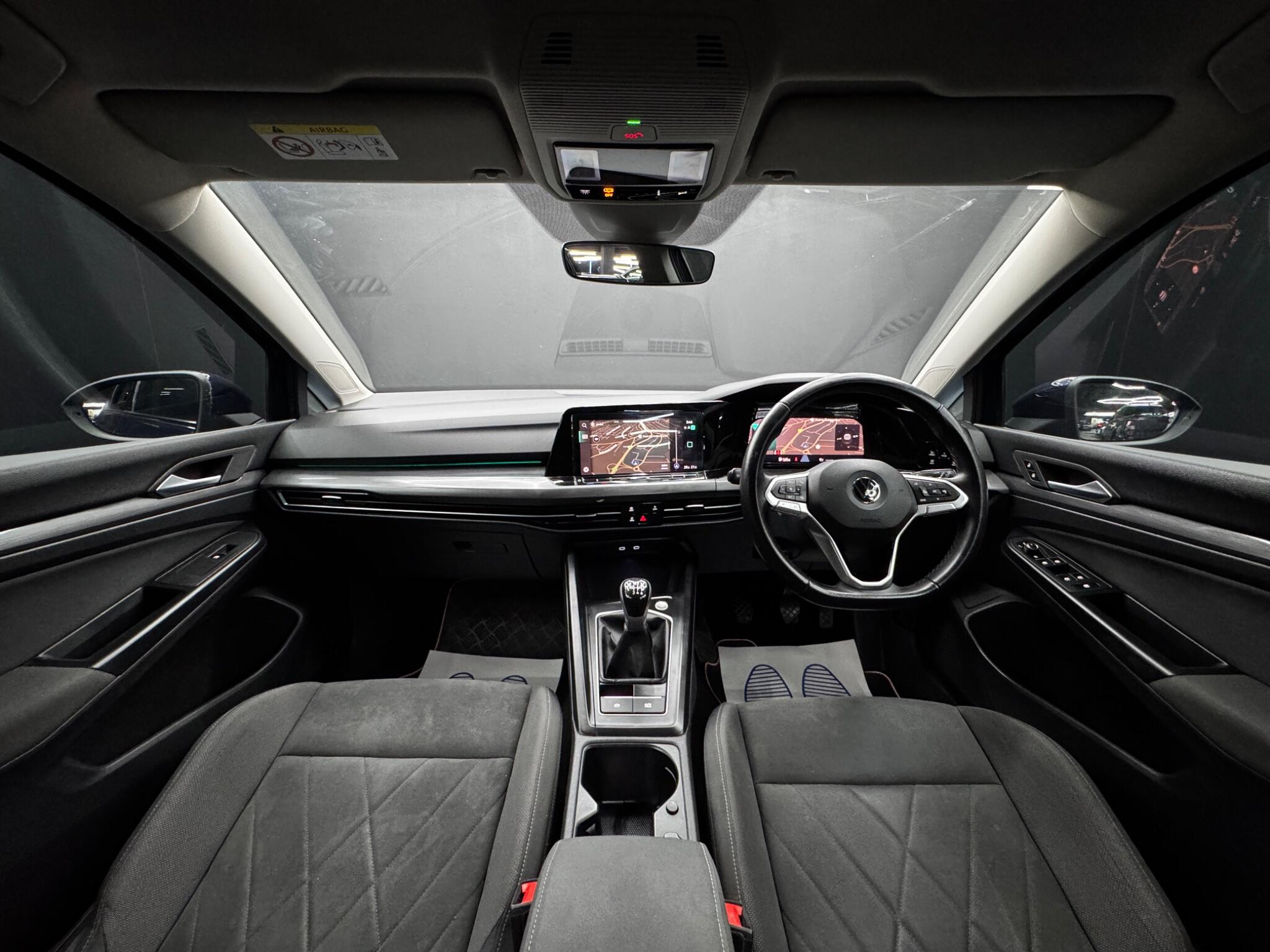 Volkswagen Golf view 17