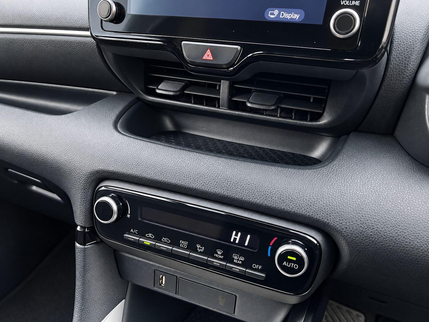 Toyota Yaris view 19
