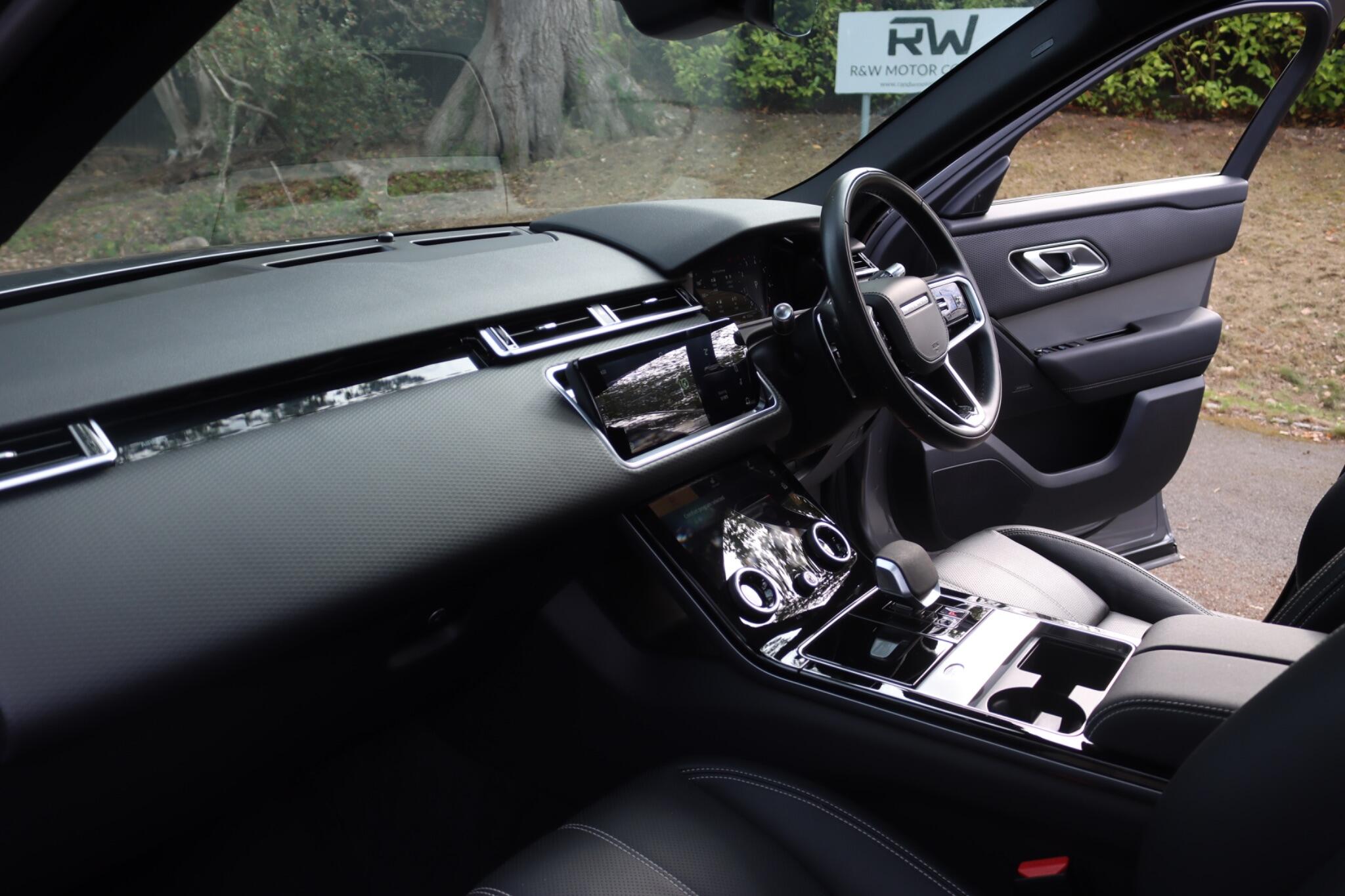 Land Rover Range Rover Velar view 30