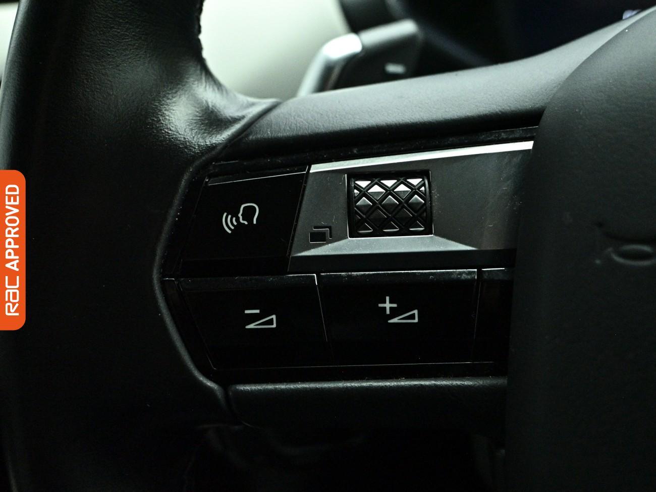 DS Automobiles DS 3 Crossback view 25