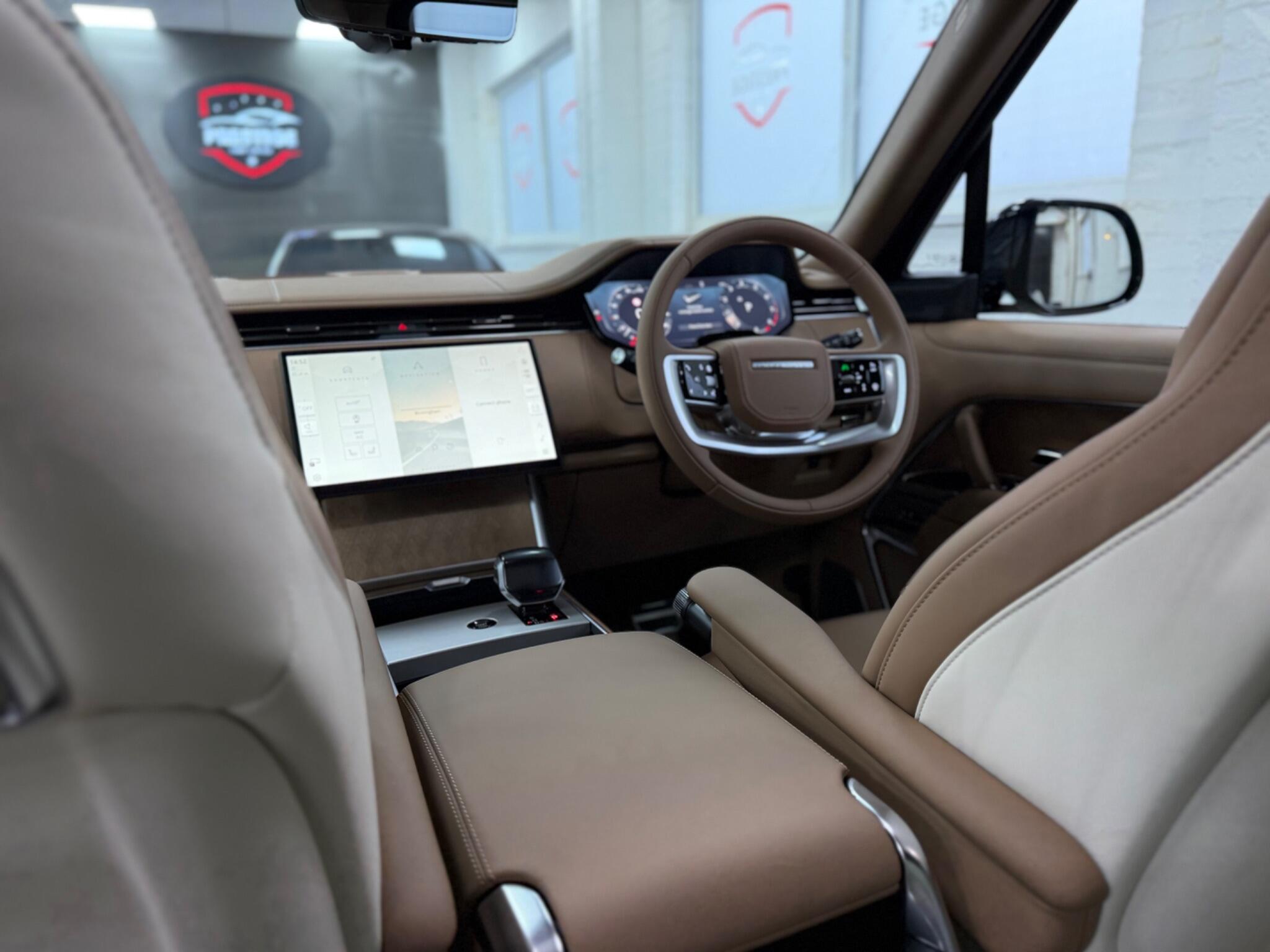 Land Rover Range Rover view 50
