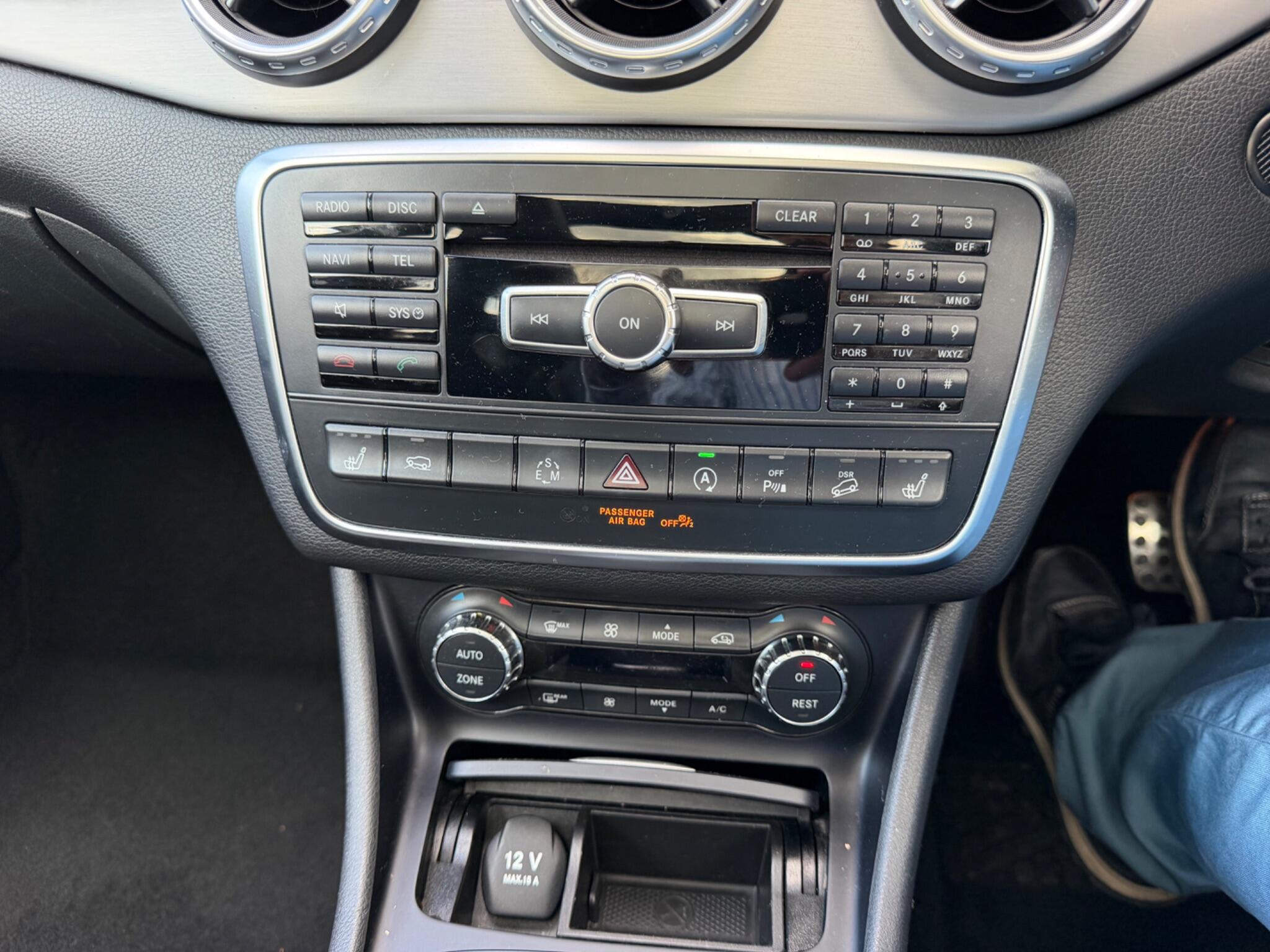 Mercedes-Benz Gla view 49