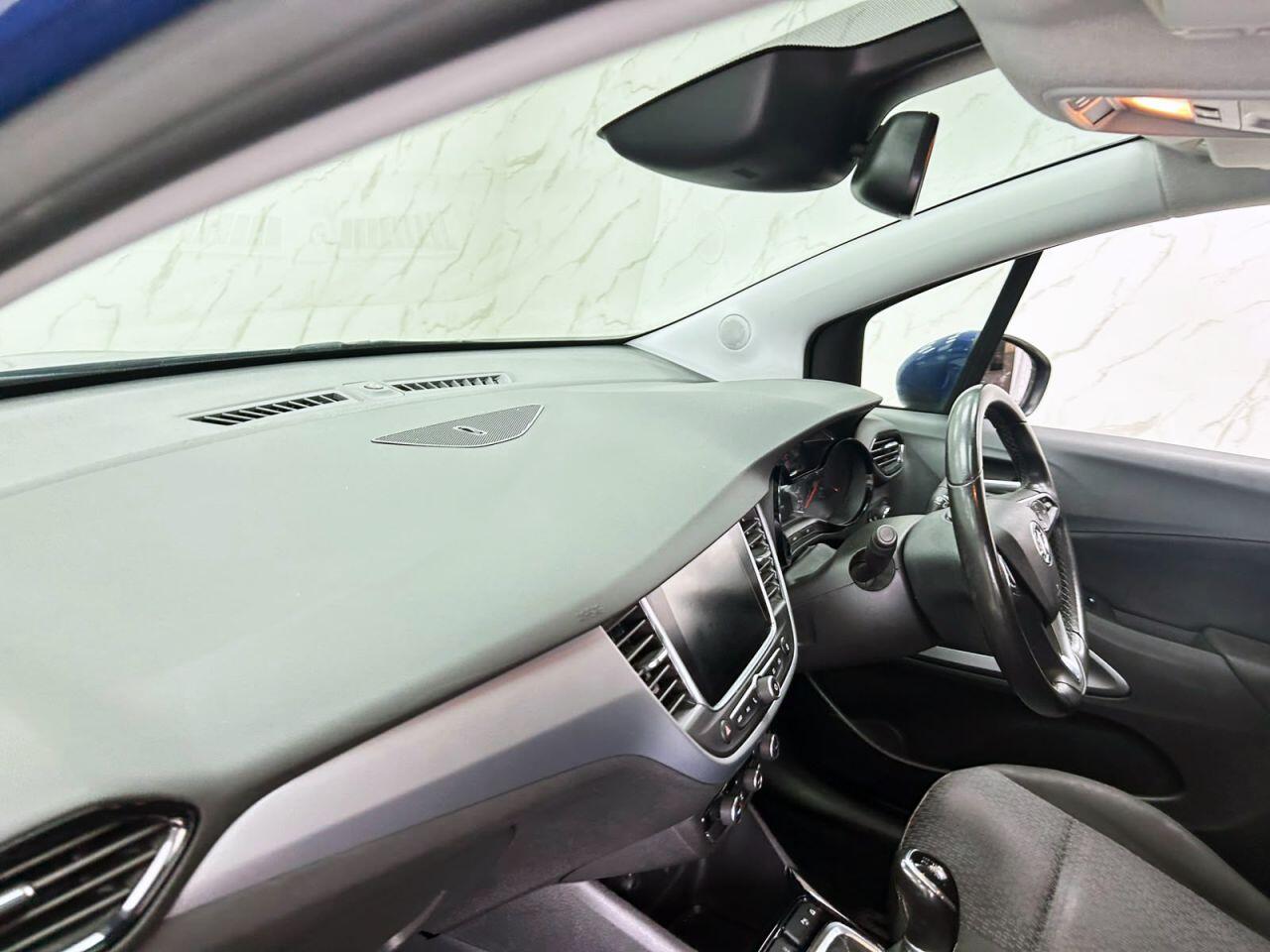 Vauxhall Crossland X view 14