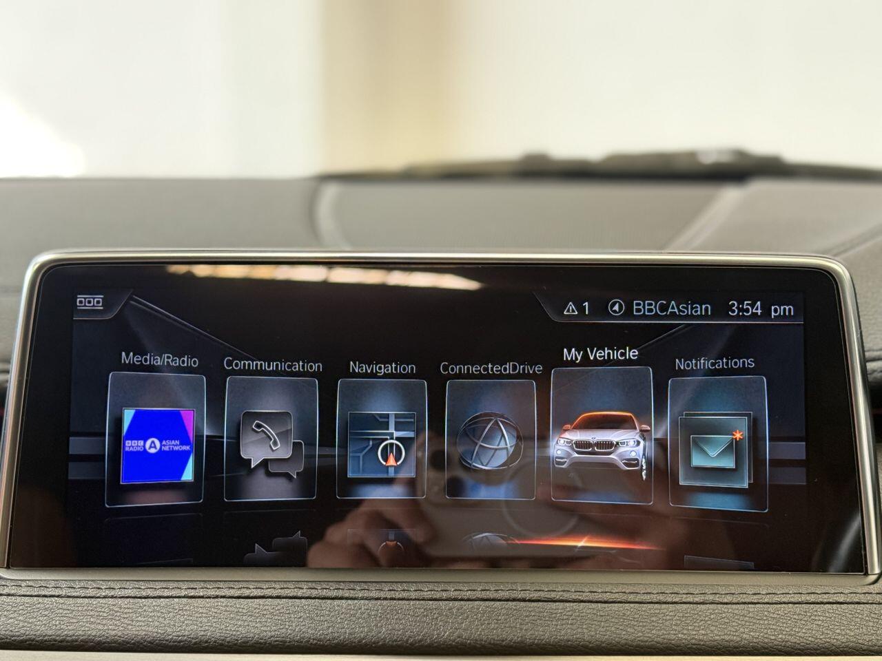BMW X6 view 48