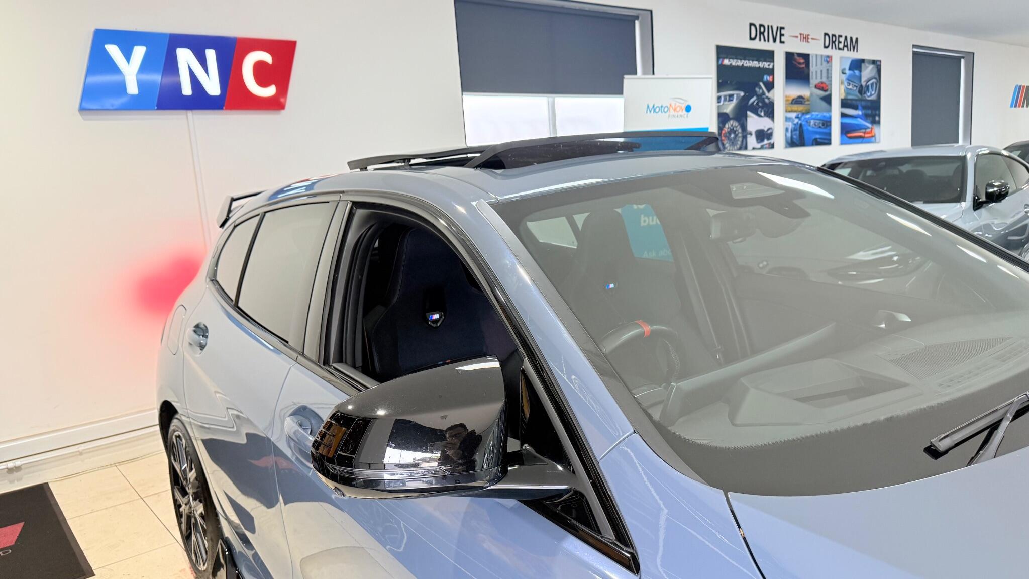 BMW 1 Series view 24