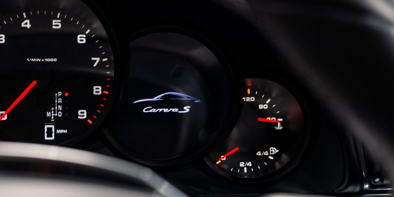 Porsche 911 view 31