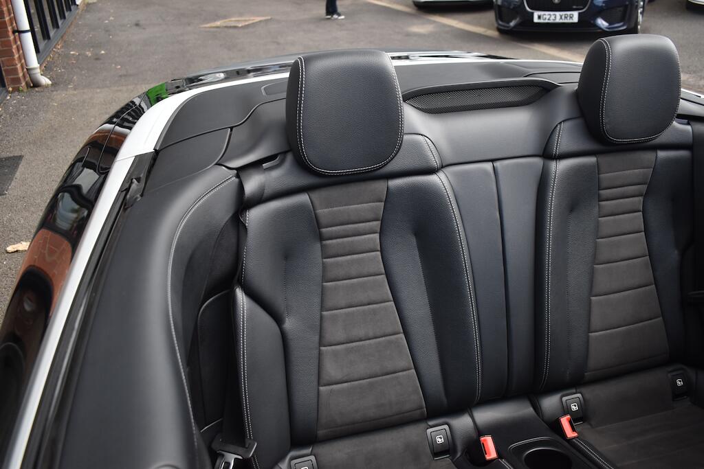 Mercedes-Benz E Class view 35