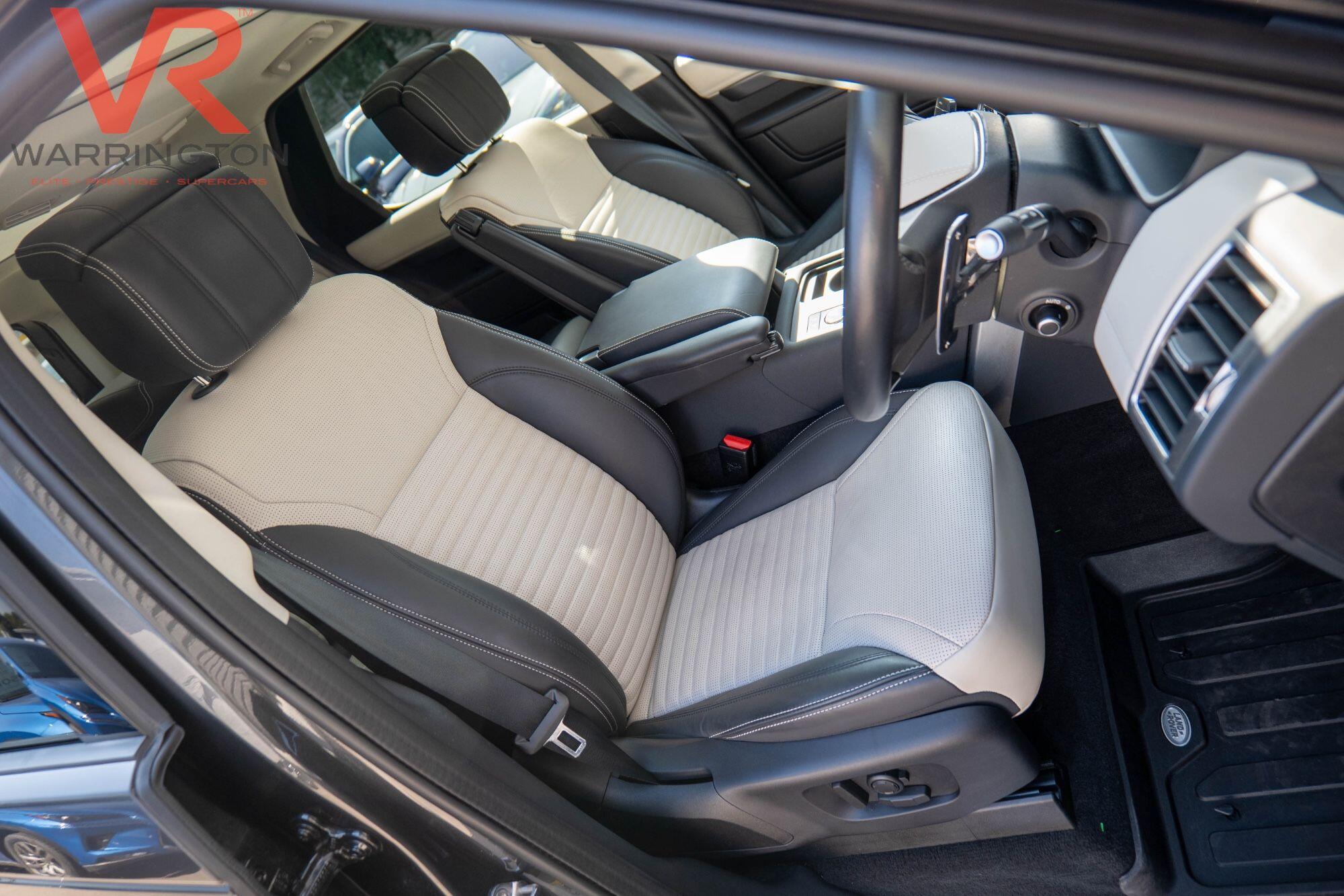 Land Rover Discovery 3 view 21