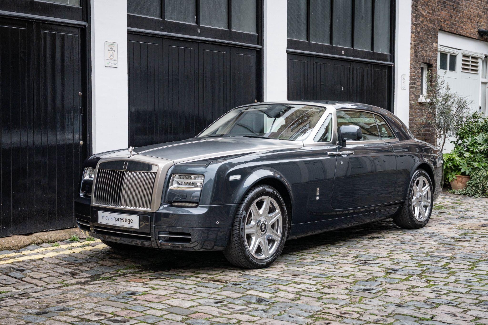 Rolls-Royce Phantom view 47