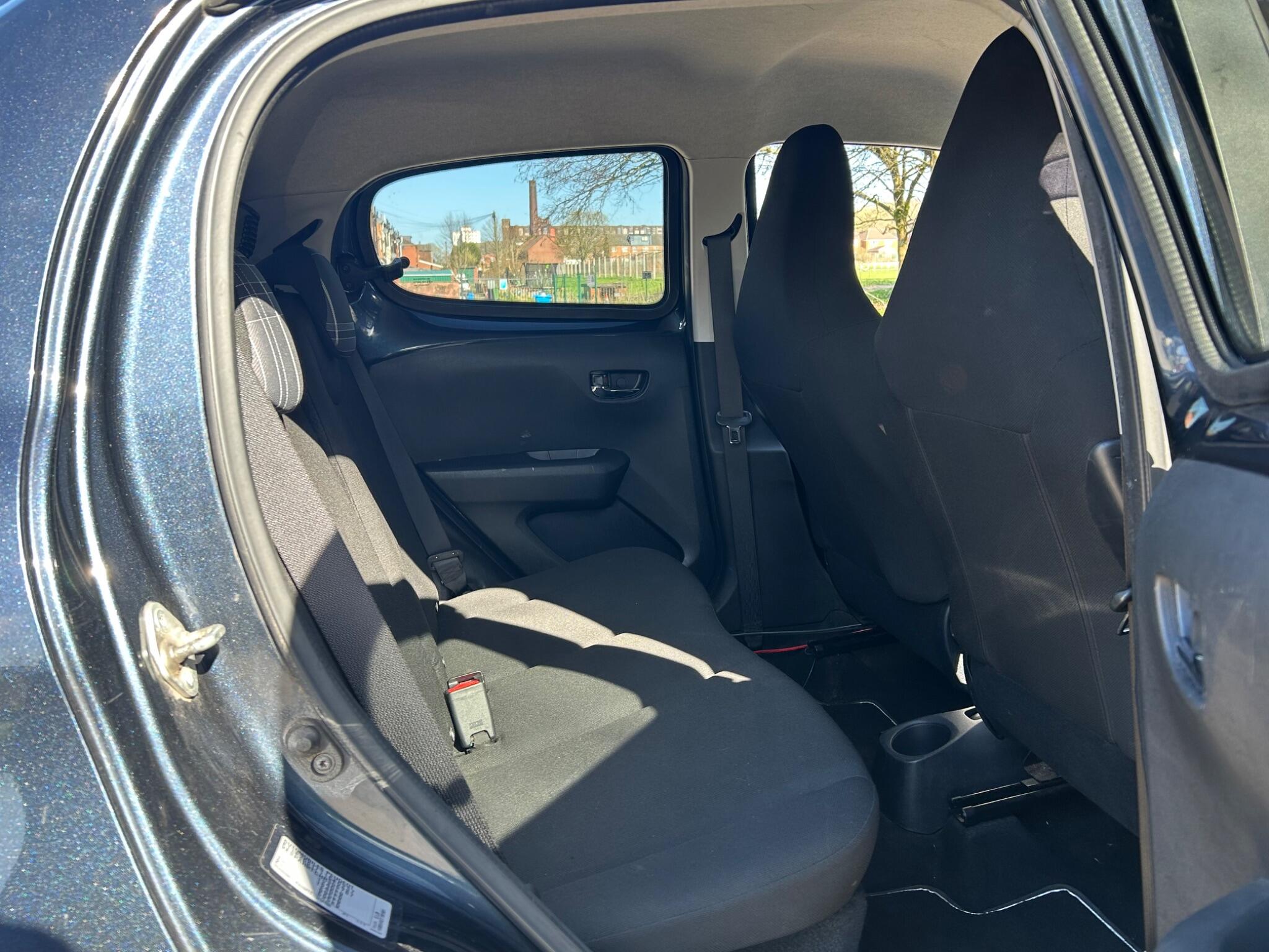 Peugeot 108 view 27