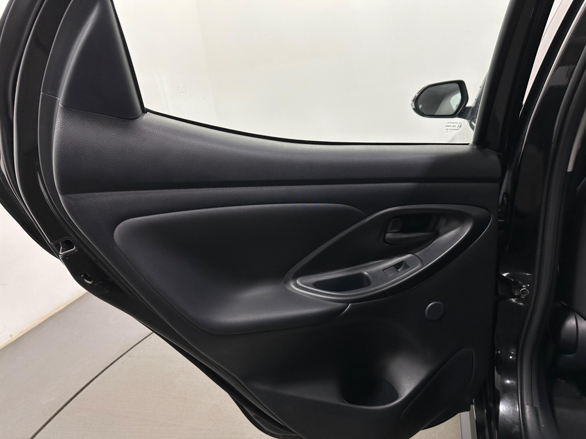 Mazda Mazda2 view 37