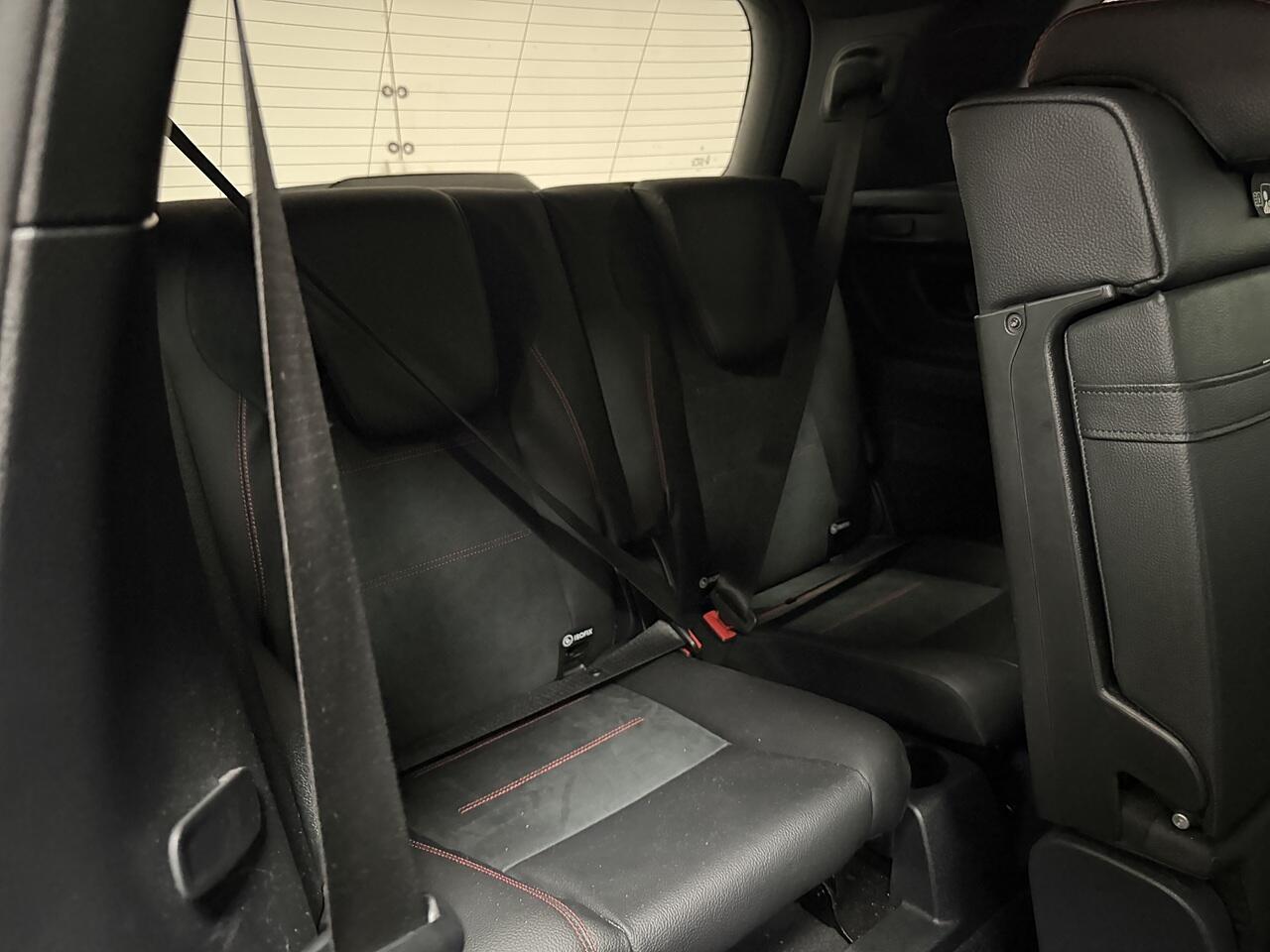 Mercedes-Benz GLB view 5