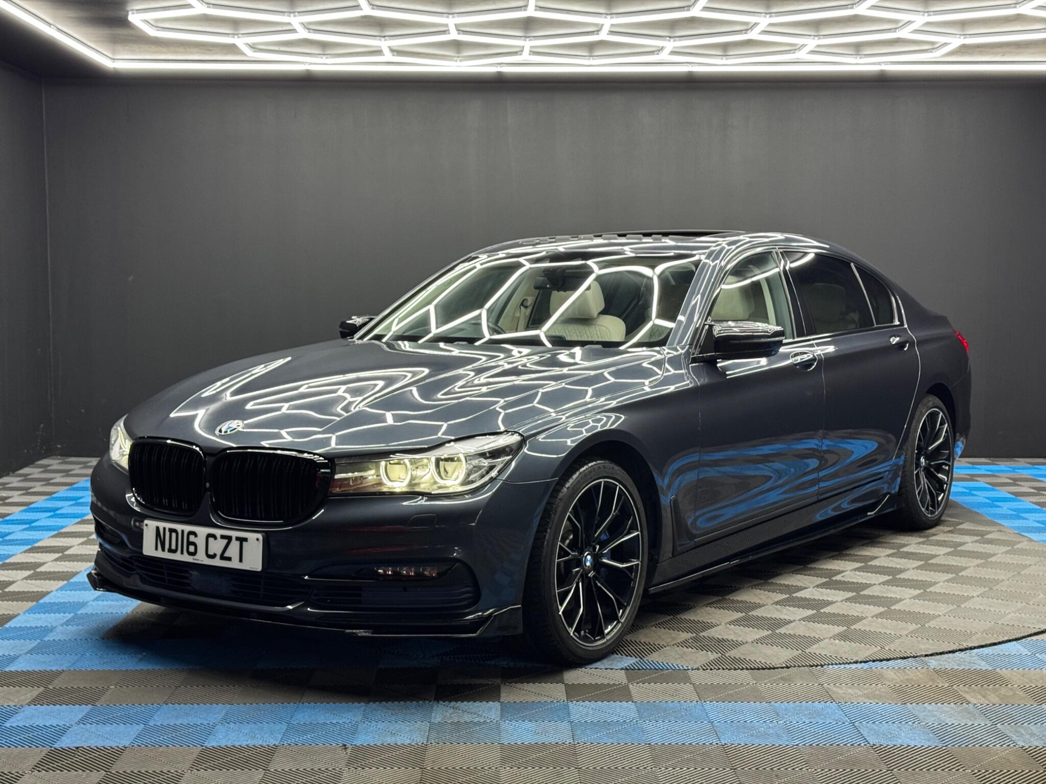BMW 7 Series view 3