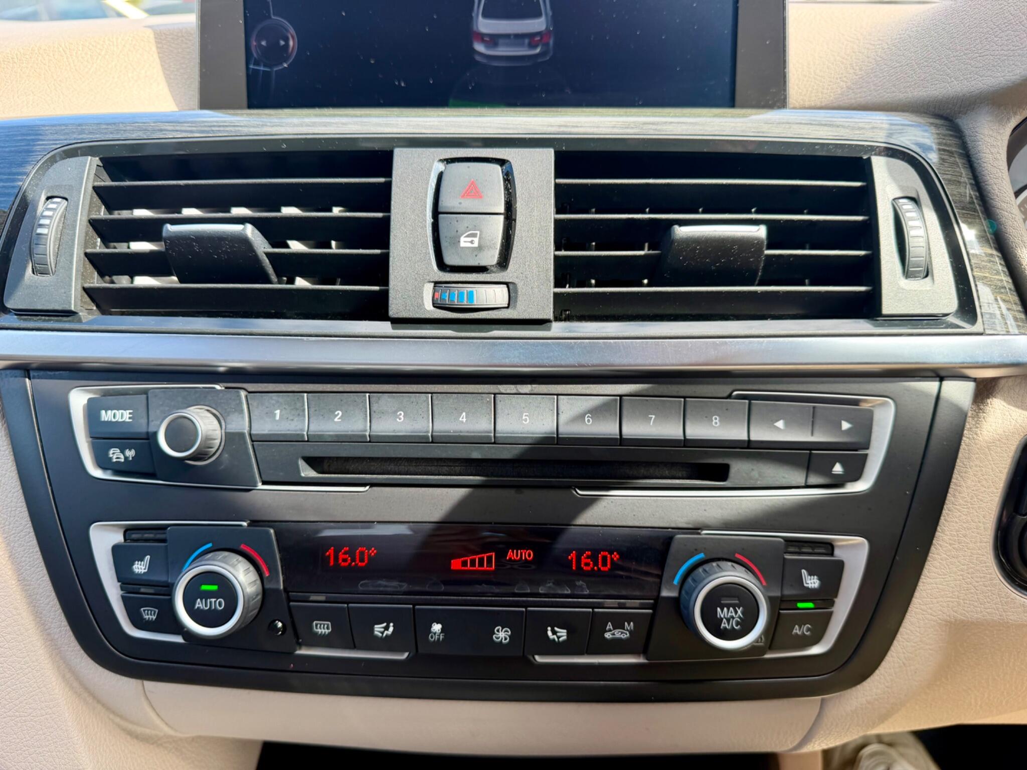 BMW 3 Series view 57