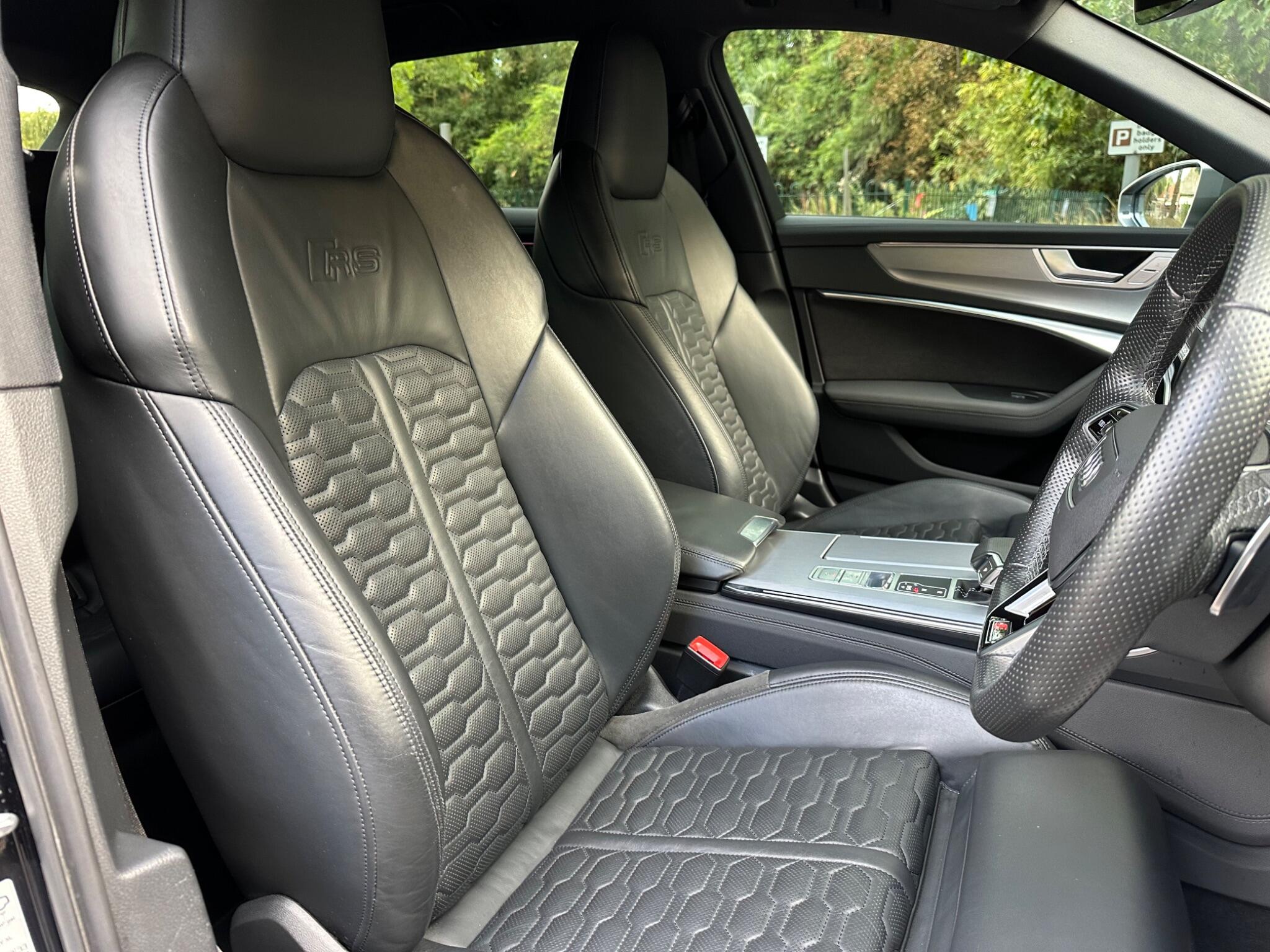 Audi RS6 view 17