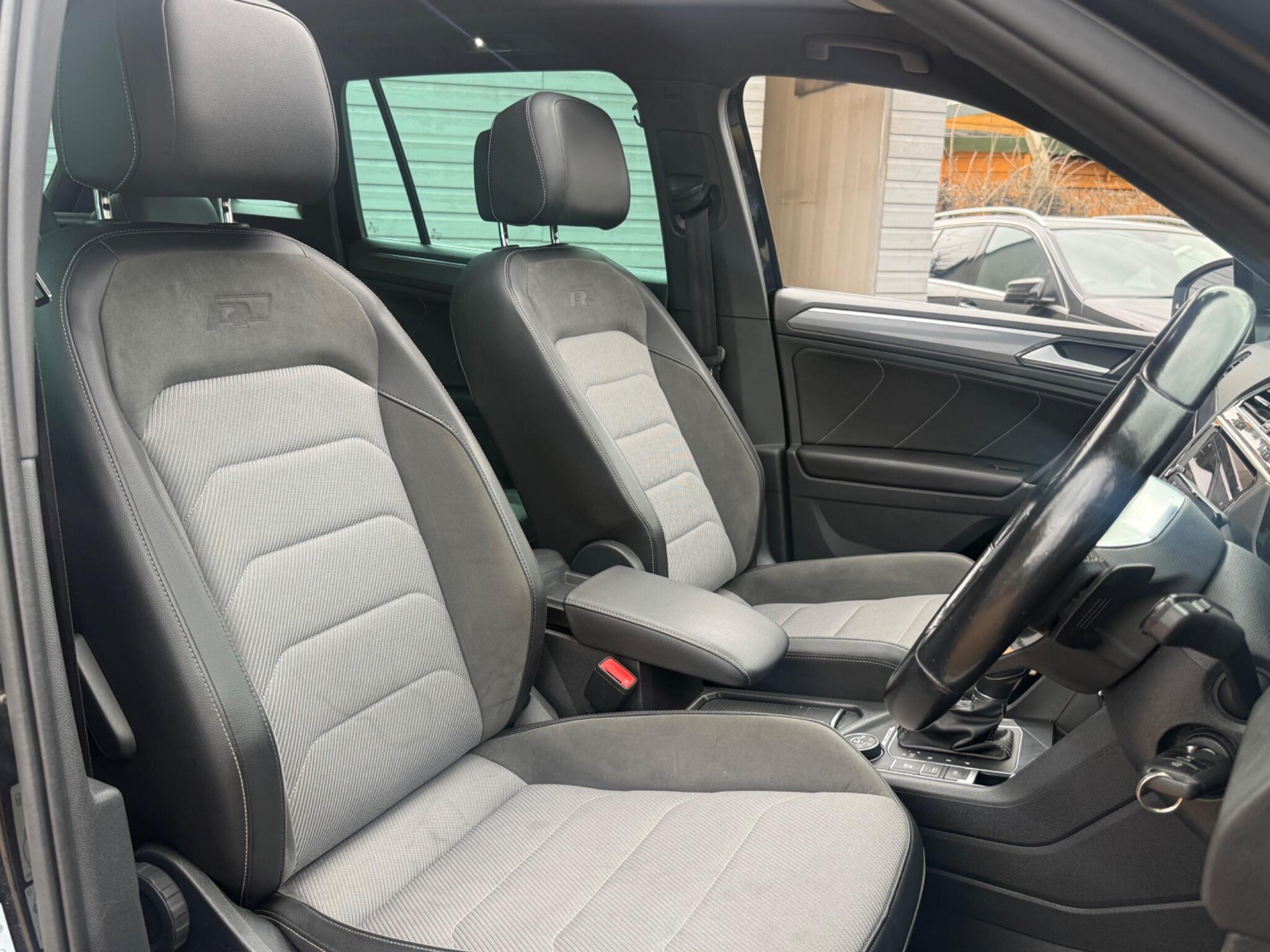 Volkswagen Tiguan view 16