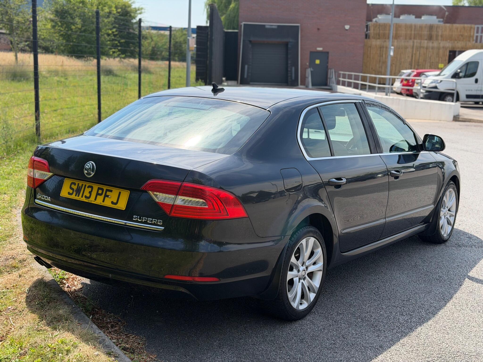 Skoda Superb view 8
