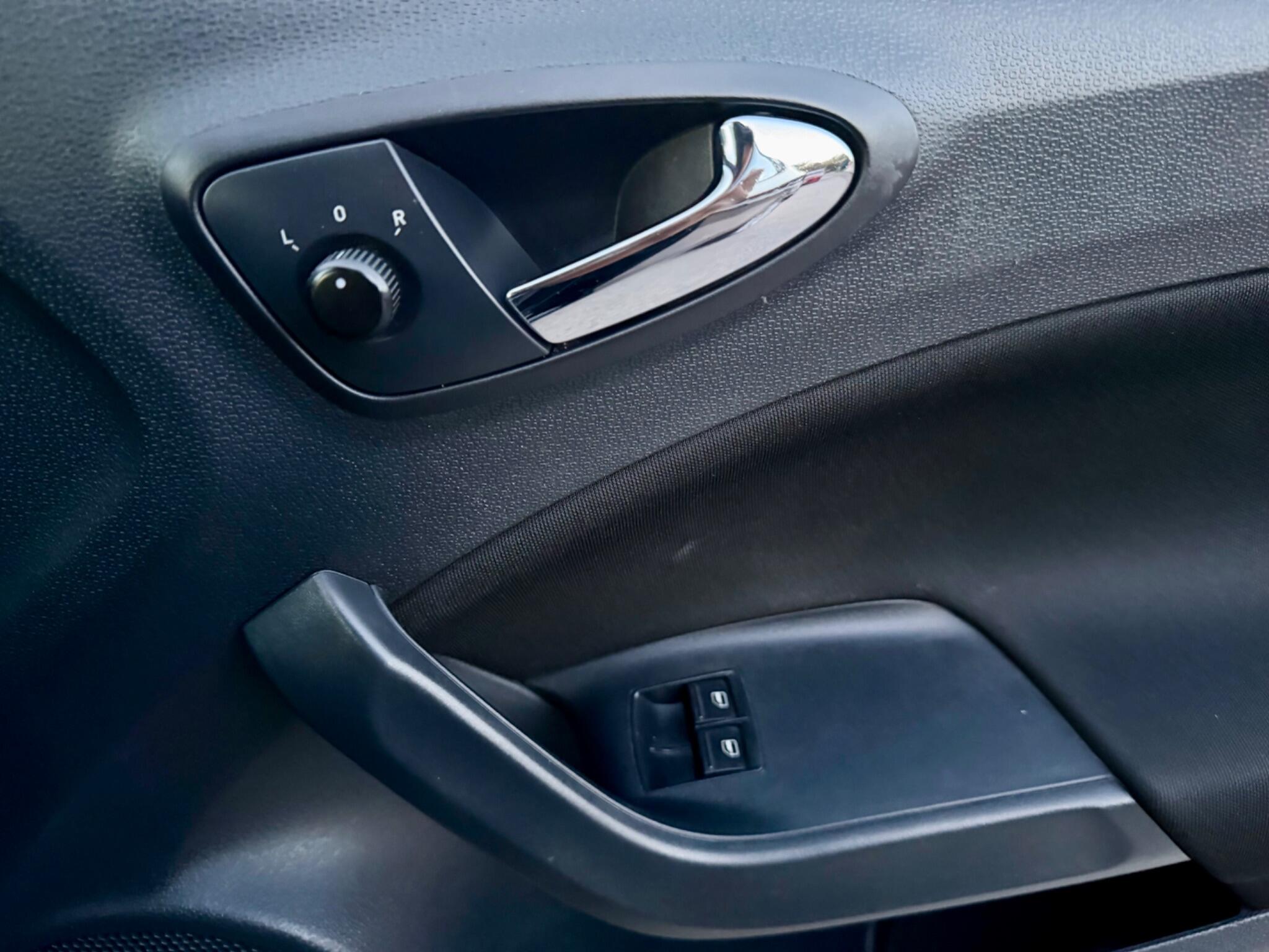 SEAT Ibiza view 33