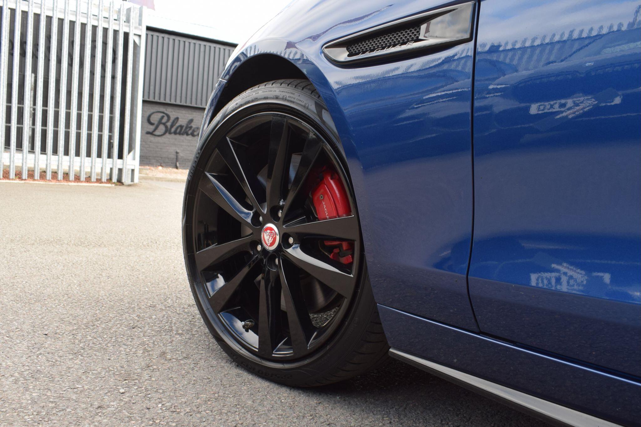 Jaguar Xe view 36