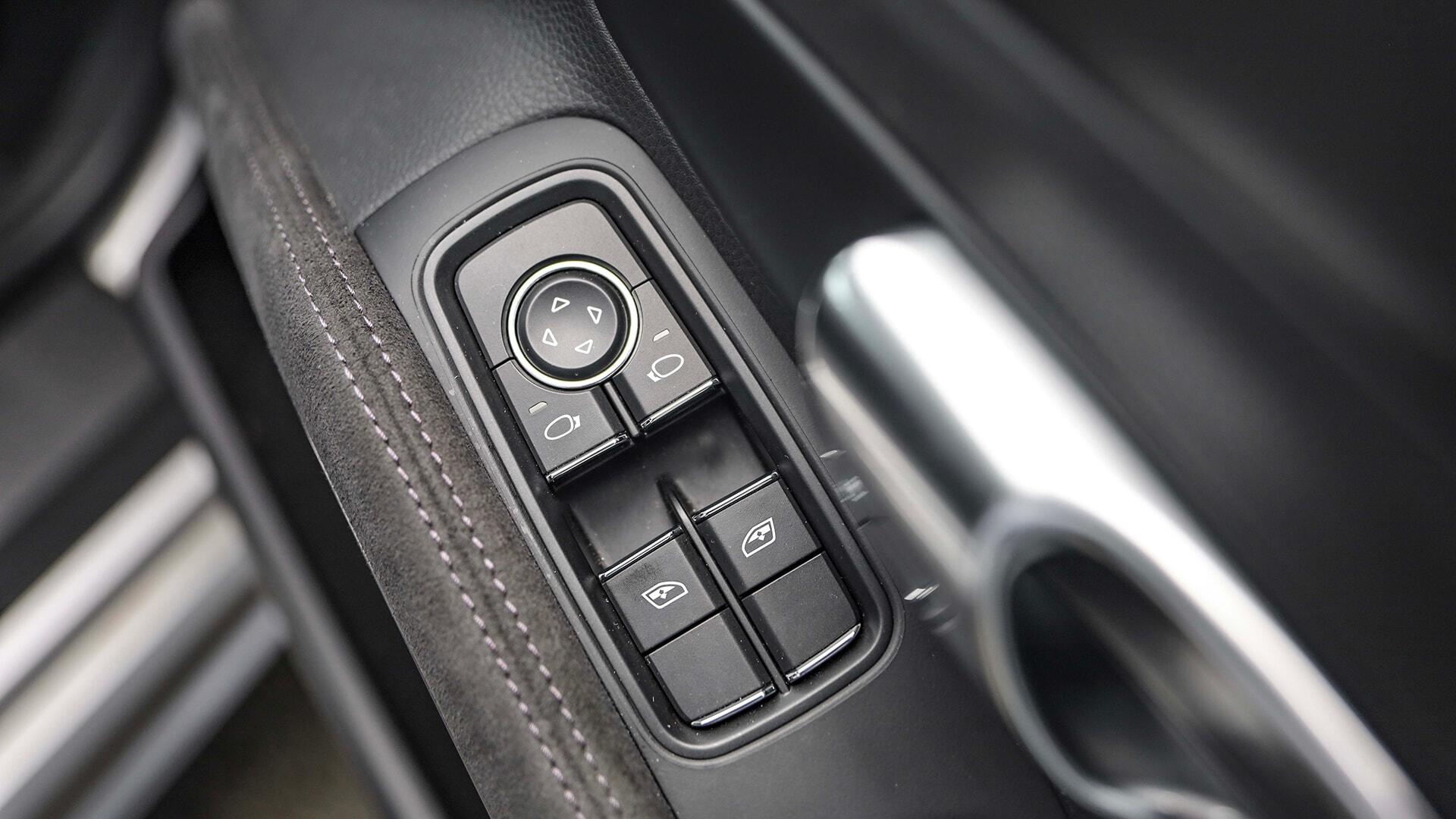 Porsche Cayman view 21