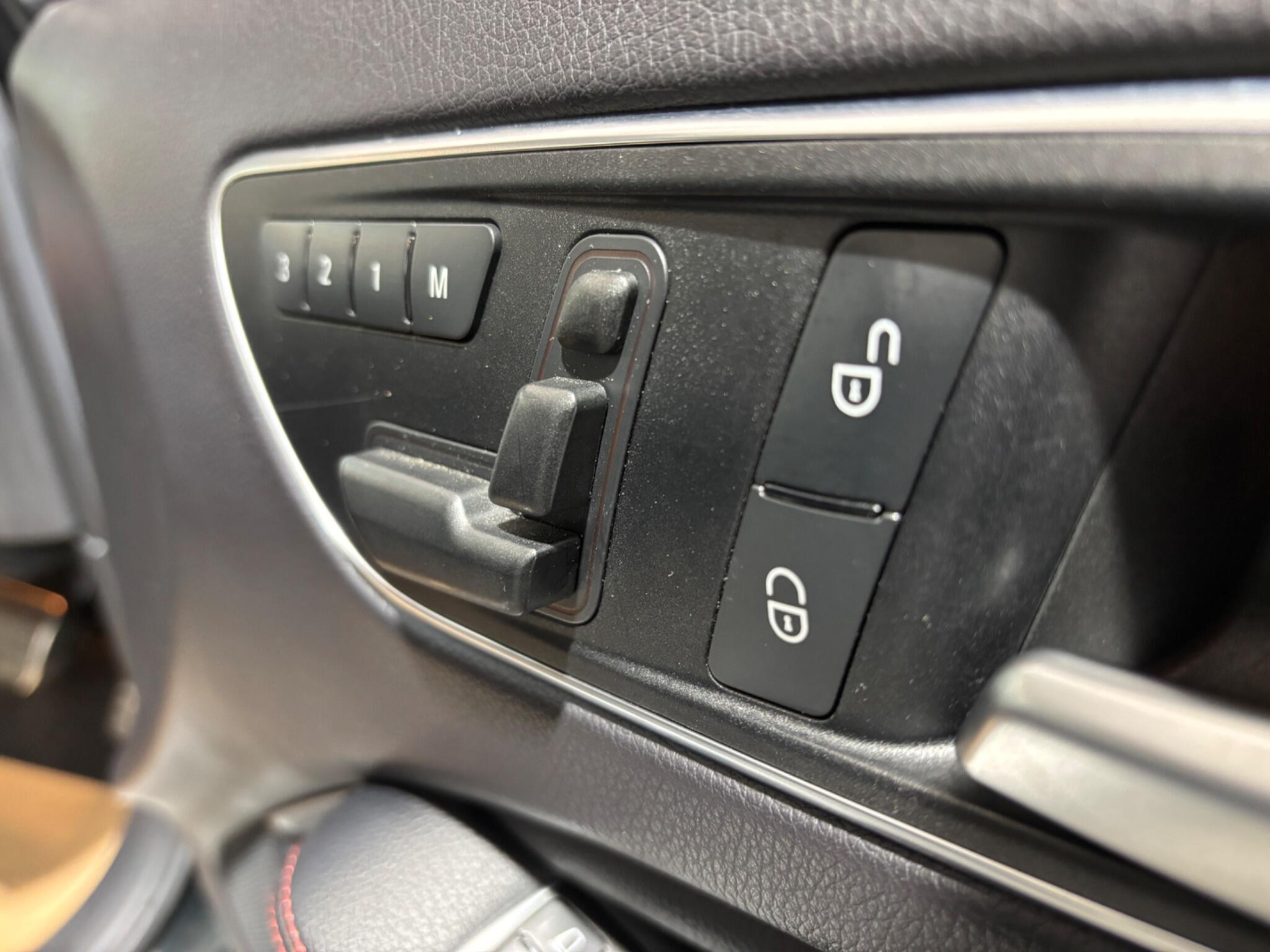 Mercedes-Benz Gla view 24