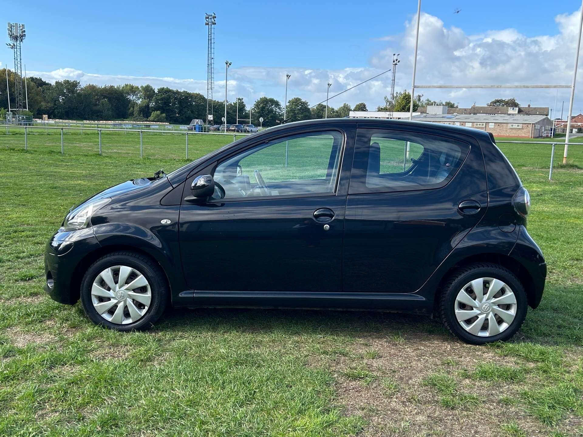 Toyota Aygo view 8