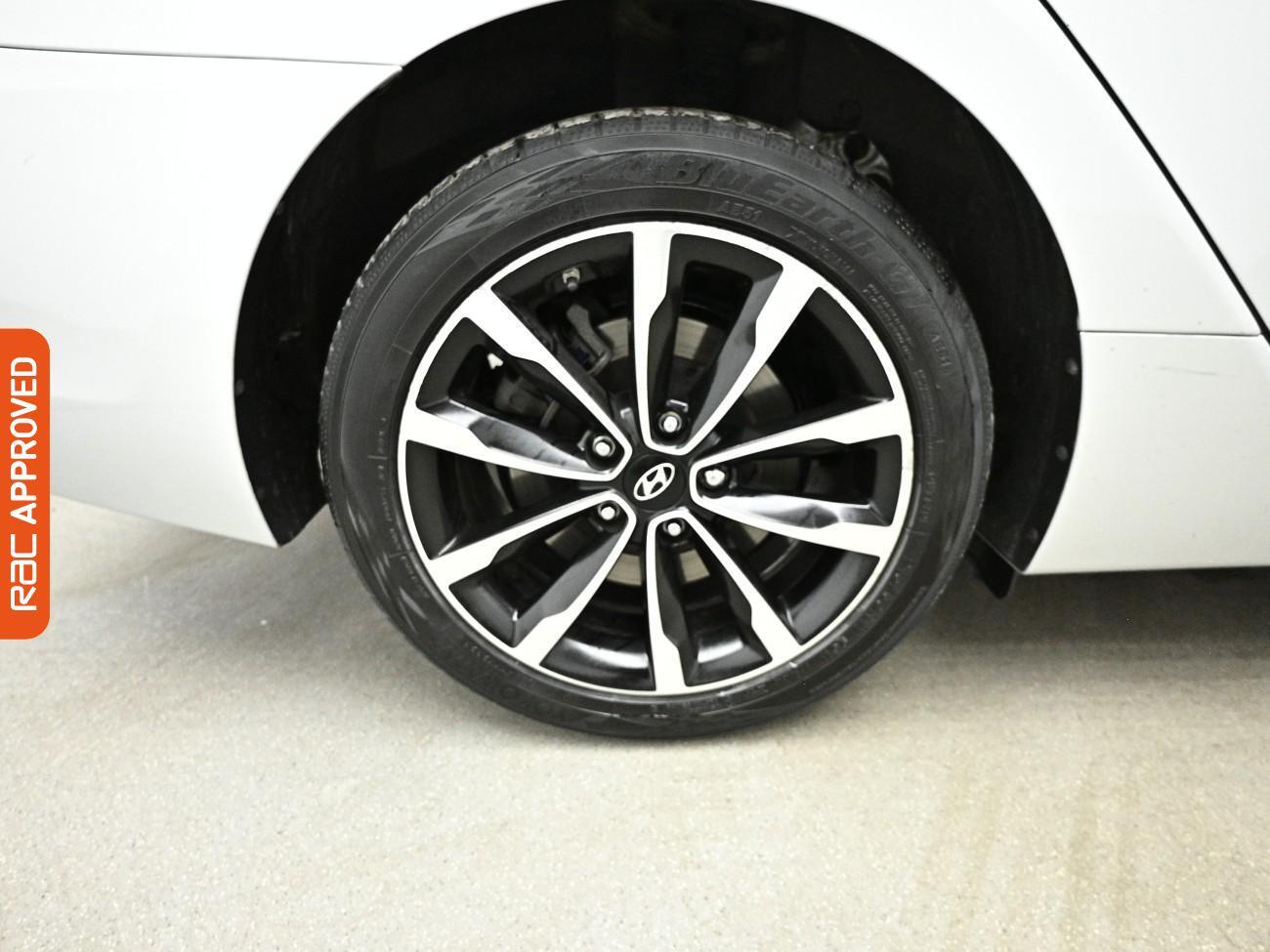 Hyundai I40 view 26
