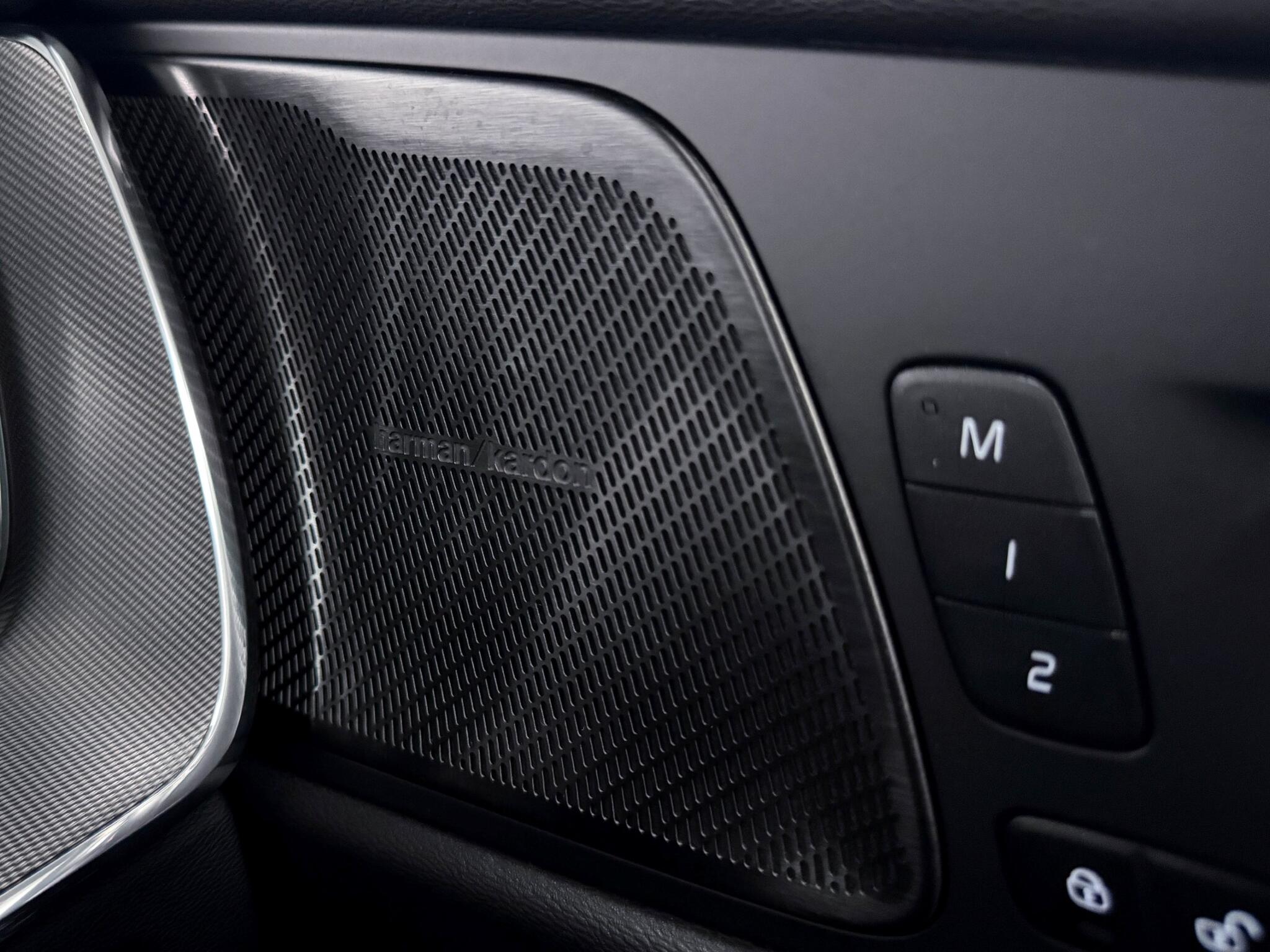 Volvo XC60 view 27