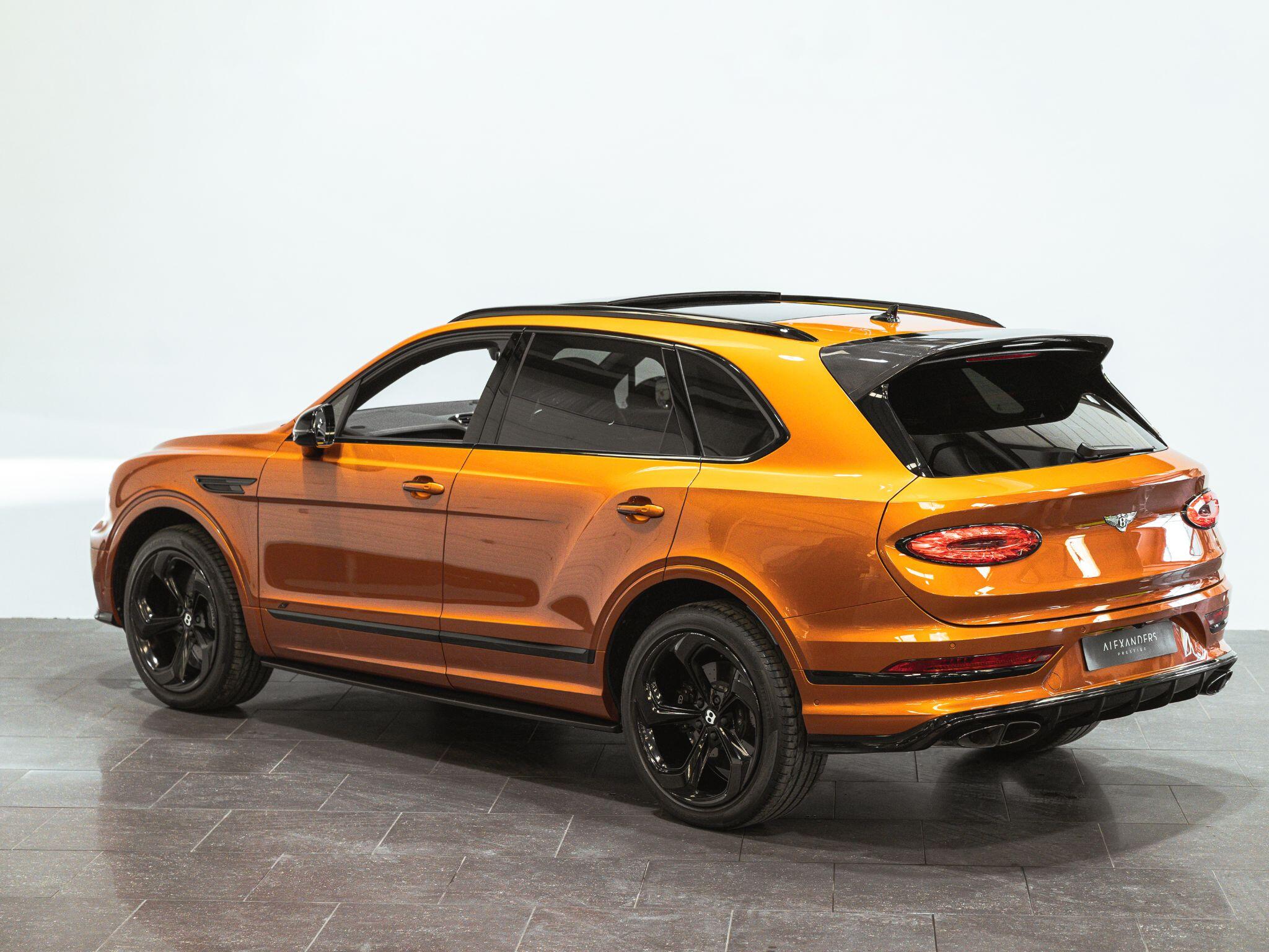 Bentley Bentayga view 5