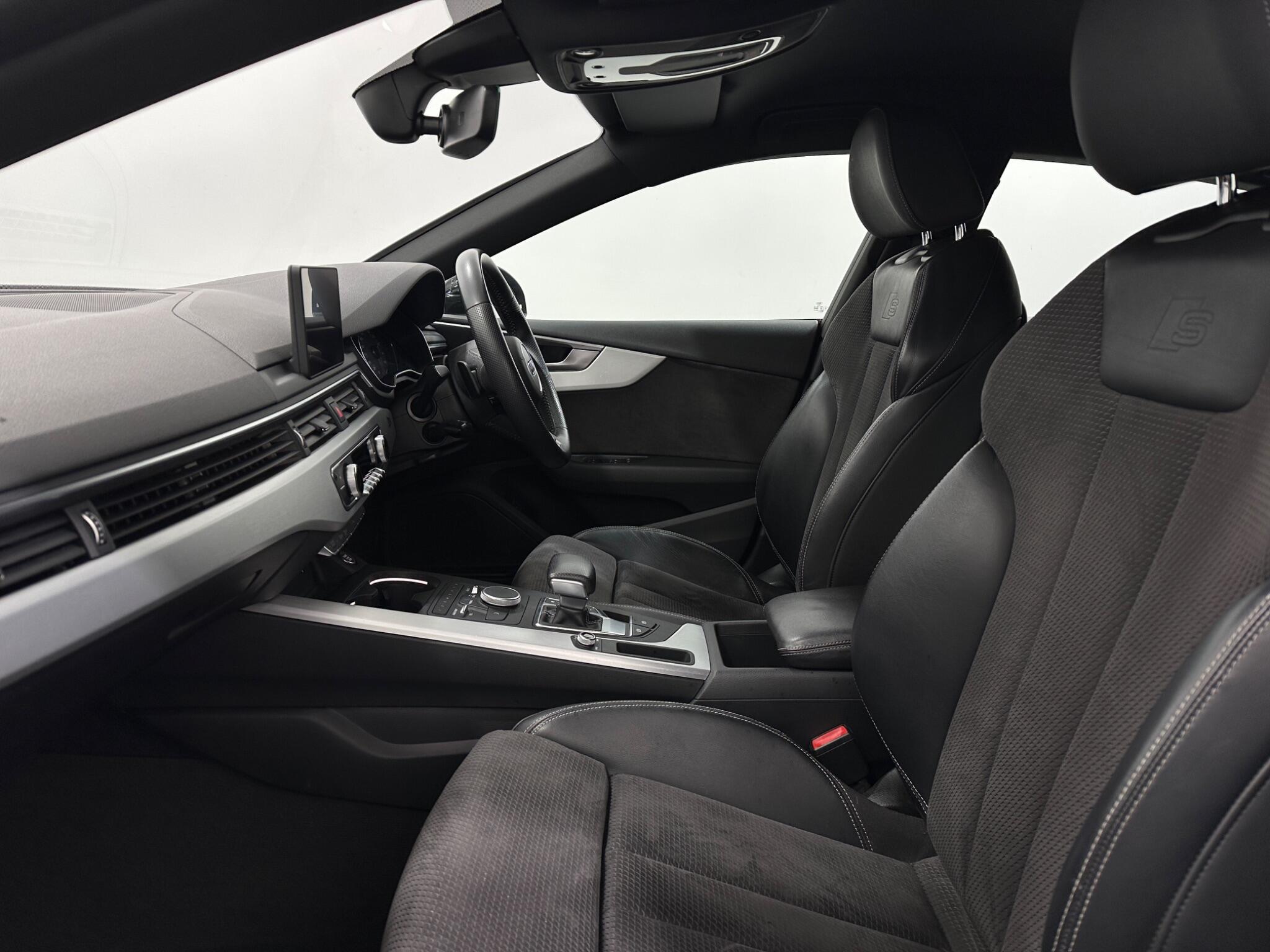 Audi A5 view 36