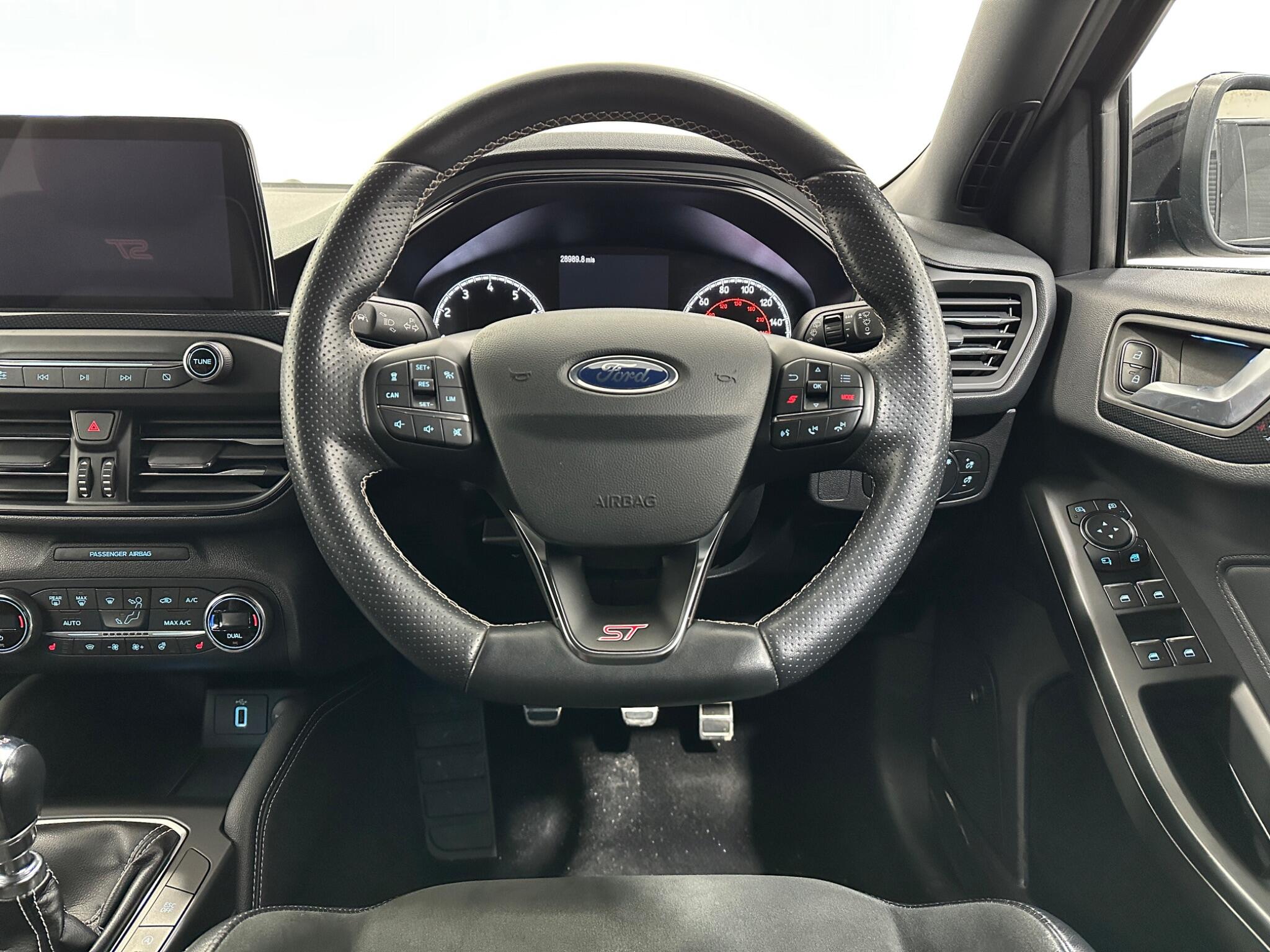 Ford Focus view 13
