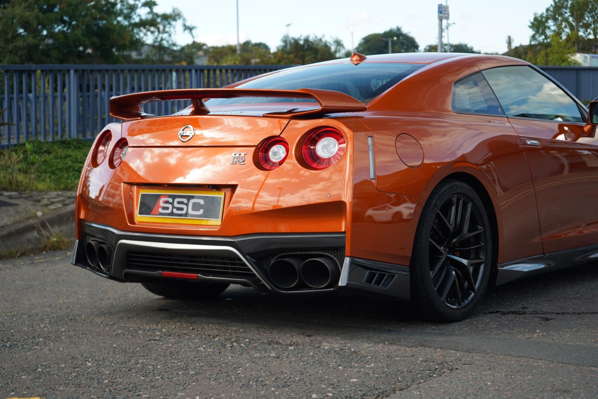 Nissan GT-R view 18