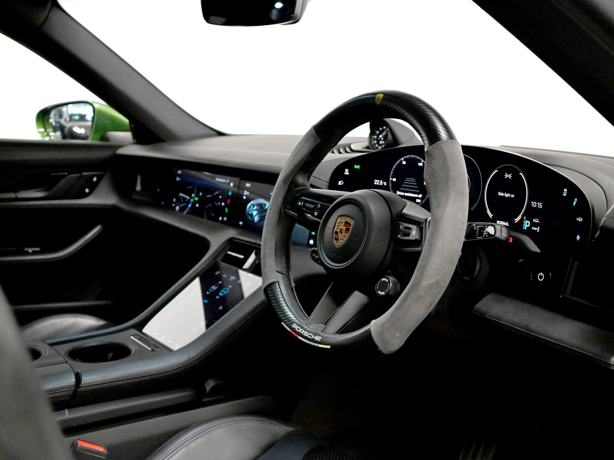 Porsche Taycan view 39