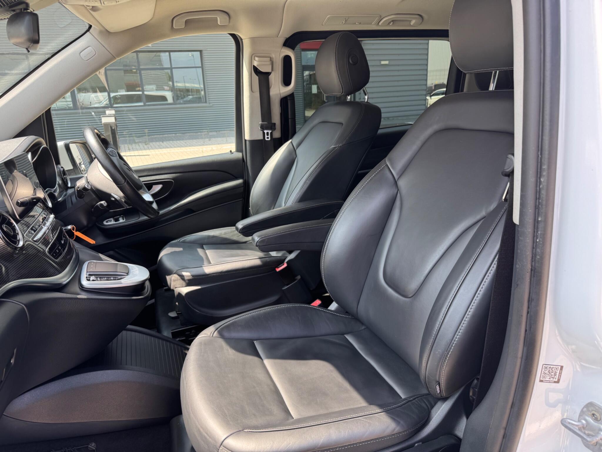 Mercedes-Benz V Class view 43