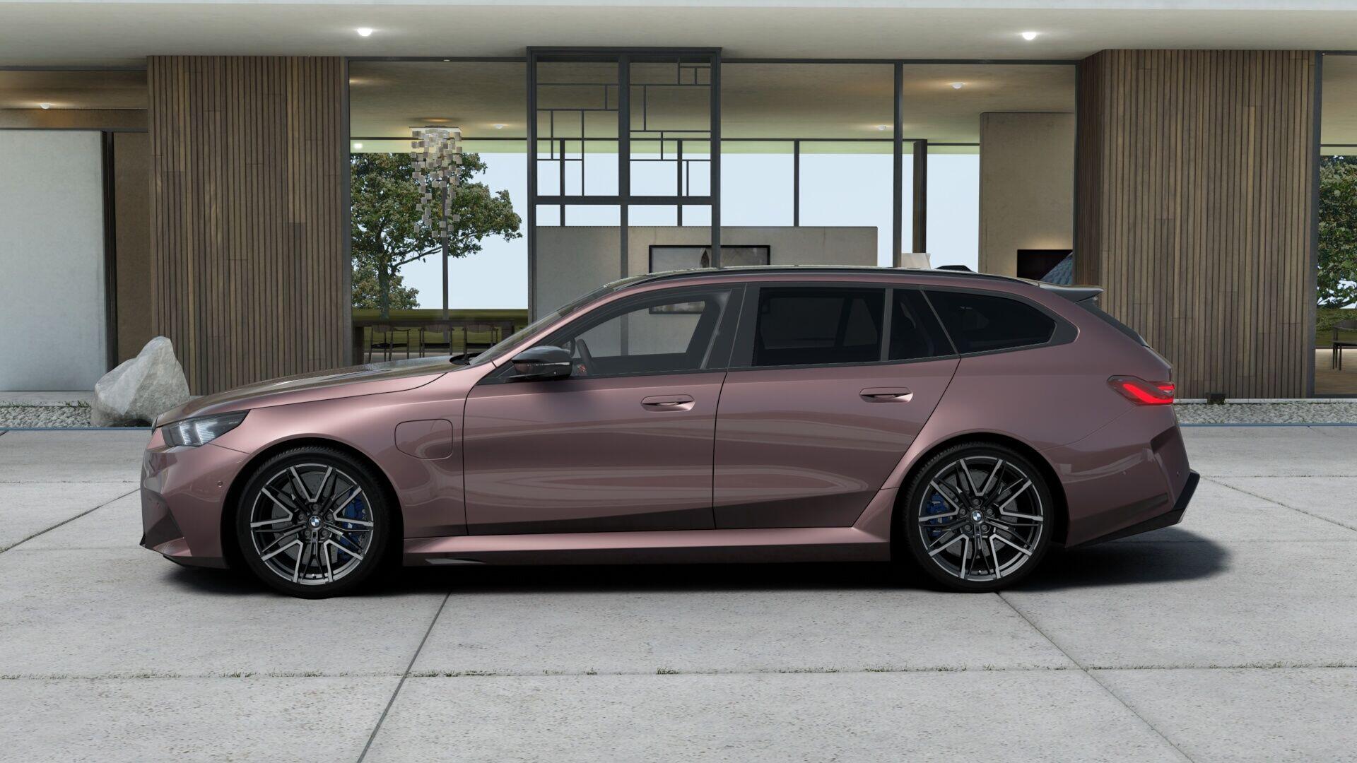 BMW M5 view 4