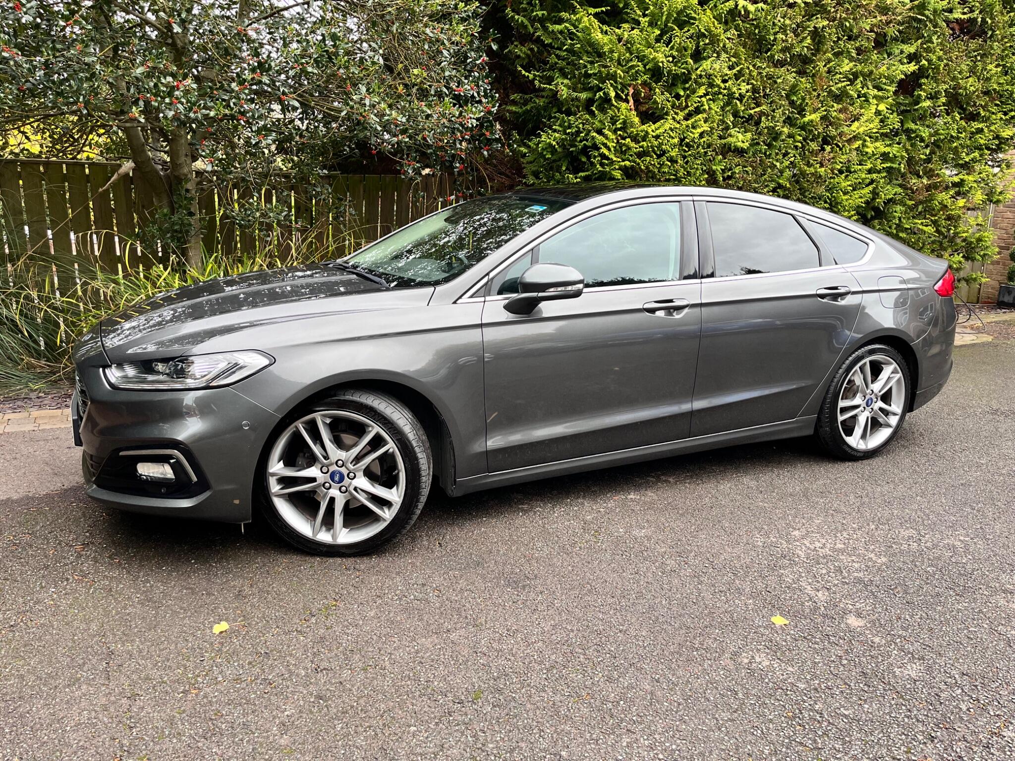 Ford Mondeo view 7