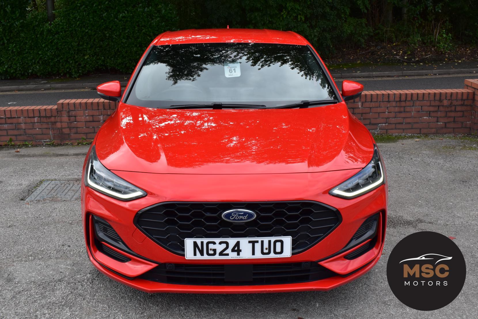Ford Focus view 3