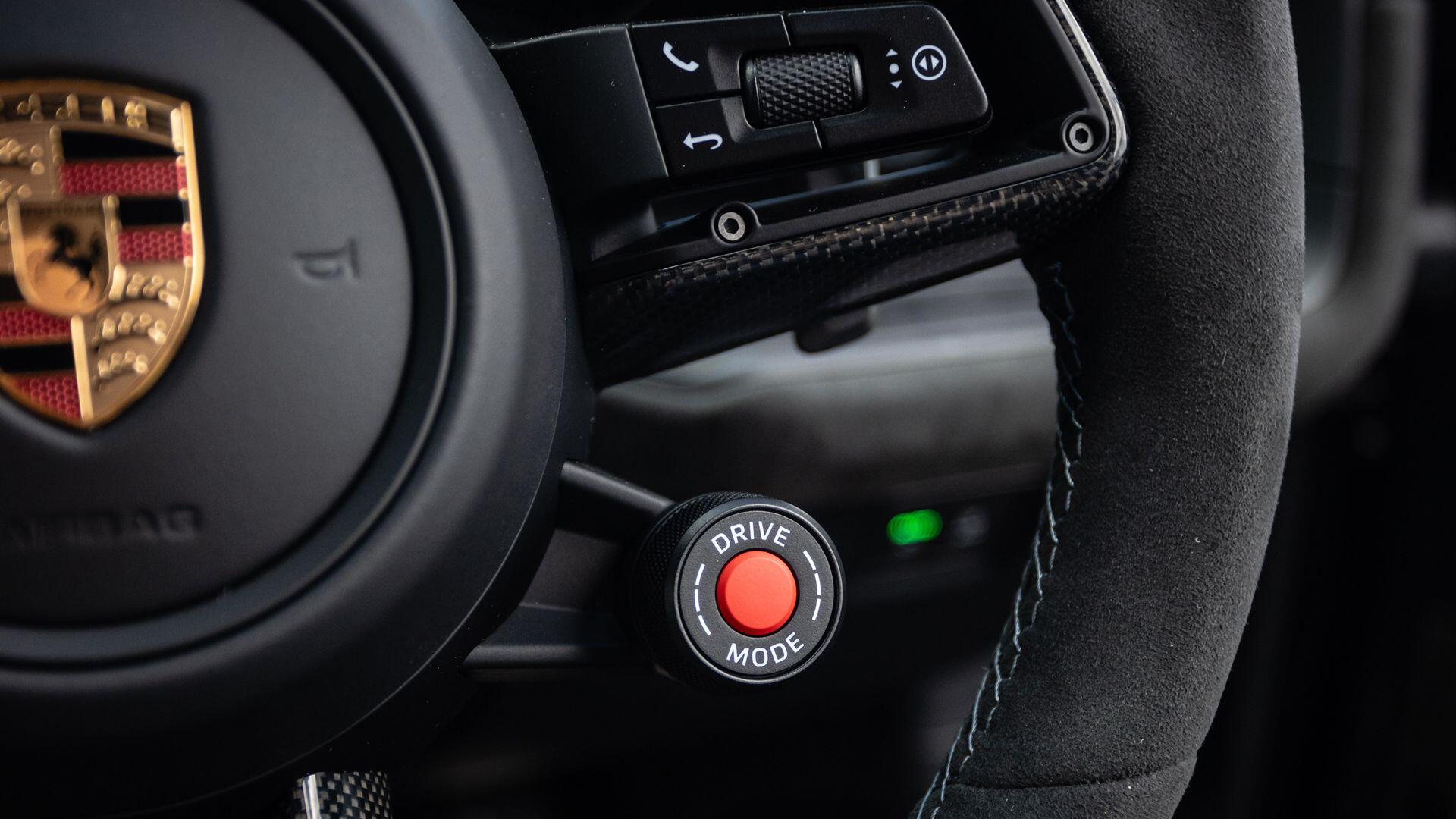 Porsche Cayenne view 16