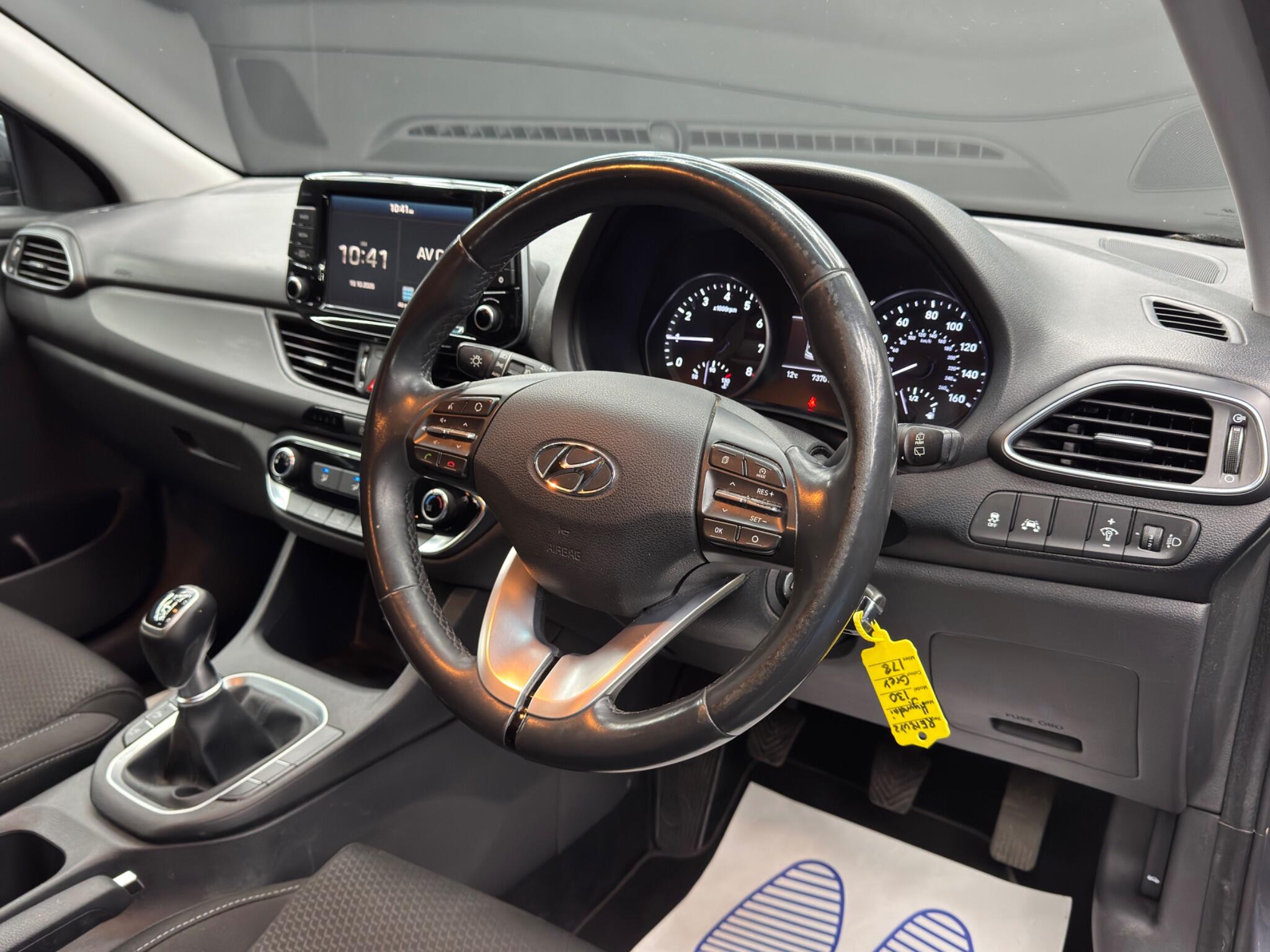Hyundai i30 view 9