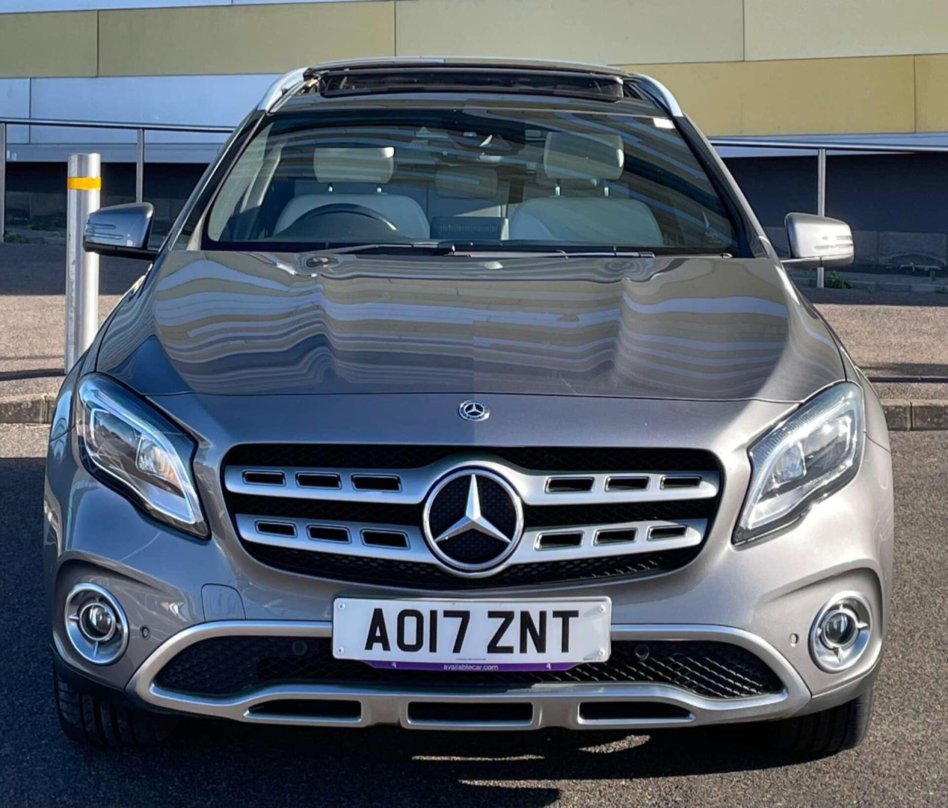 Mercedes-Benz Gla view 6