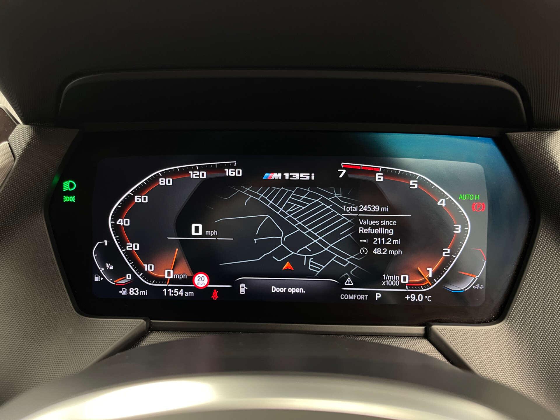 BMW 1 Series view 22