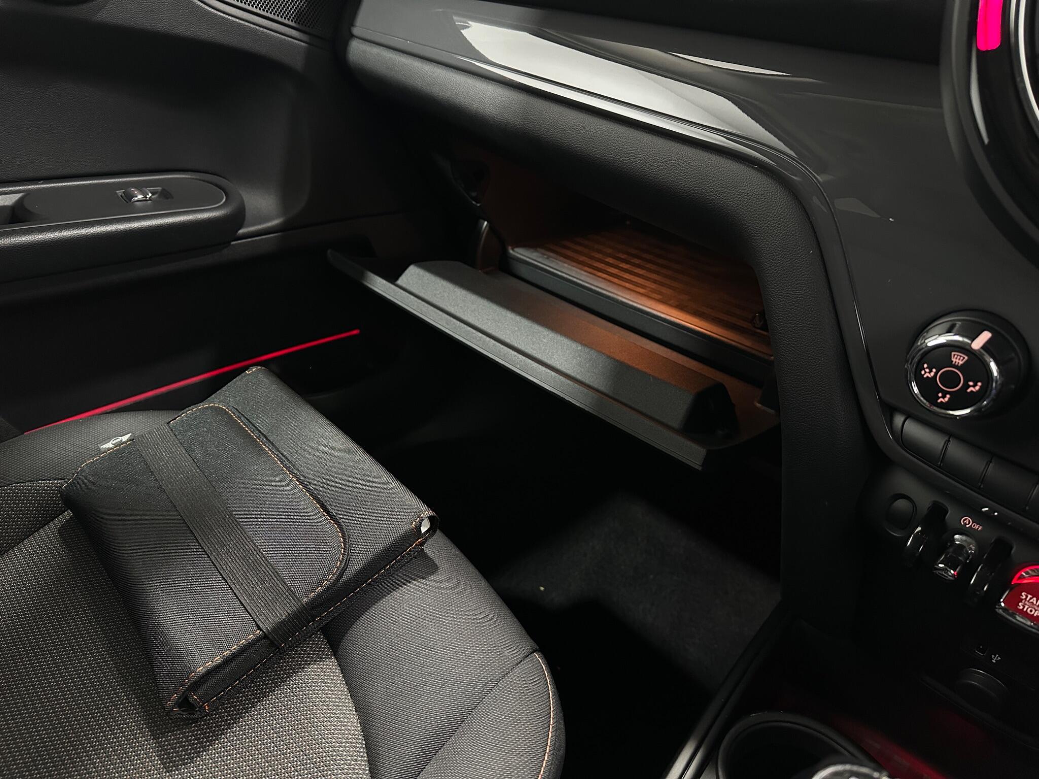Mini Countryman view 29
