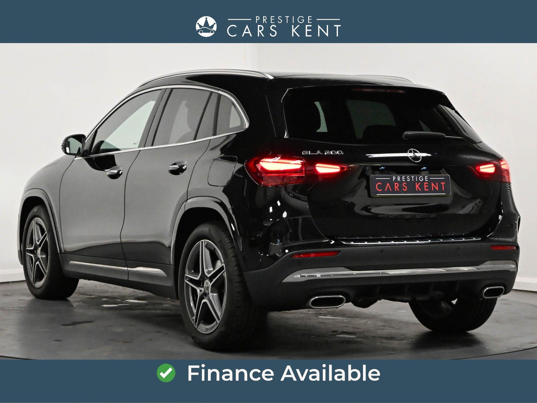 Mercedes-Benz Gla view 3